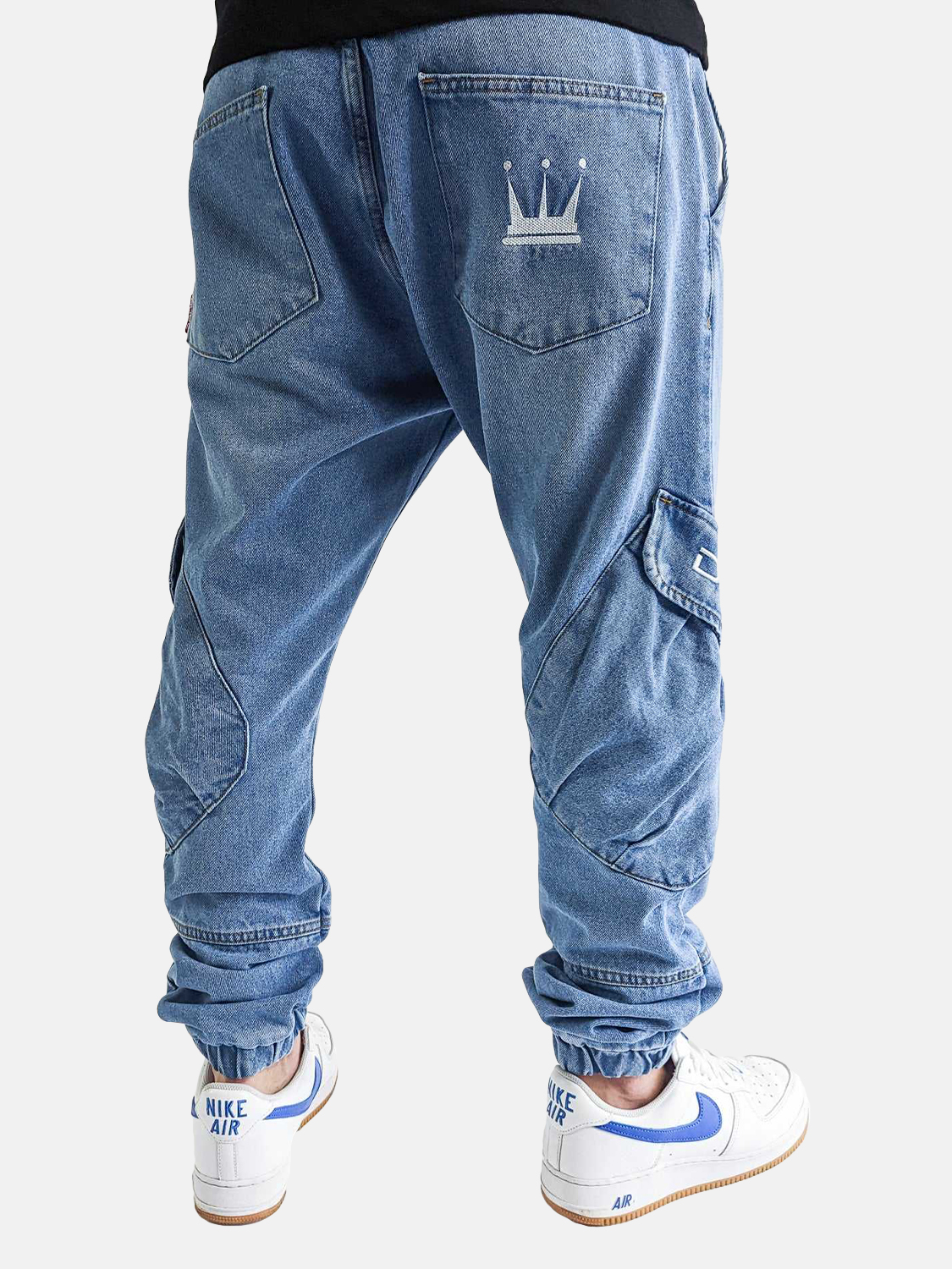 Cargo Jogger Jeans Light Blue Denim mit Anti-Fit Schnitt Cargo Jogger Jeans Light Blue Denim mit Anti-Fit Schnitt