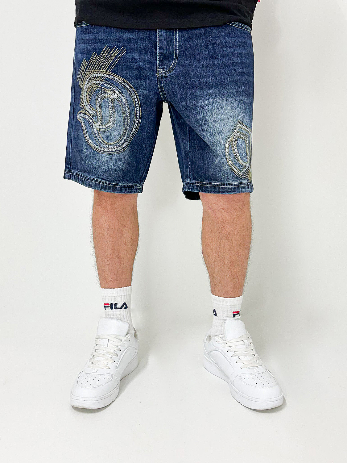 Baggy Bermuda Jeans-Shorts mit Stickerei Loose Fit Baggy Bermuda Jeans-Shorts mit Stickerei Loose Fit