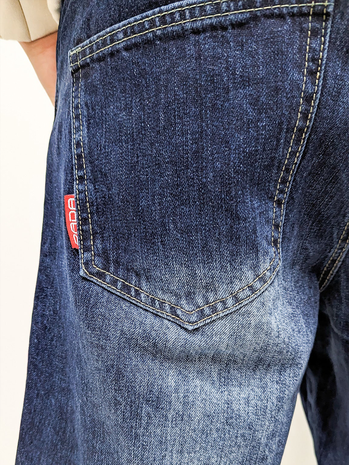 Baggy Bermuda Jeans-Shorts mit Stickerei Loose Fit Baggy Bermuda Jeans-Shorts mit Stickerei Loose Fit