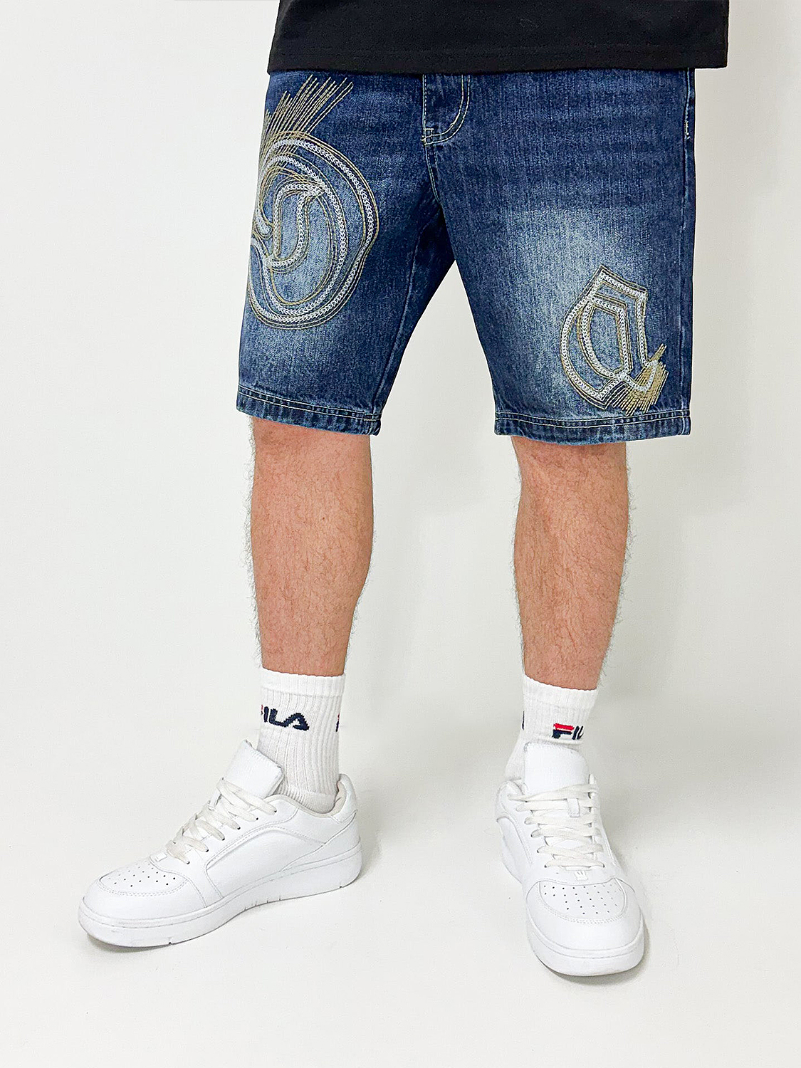 Baggy Bermuda Jeans-Shorts mit Stickerei Loose Fit Baggy Bermuda Jeans-Shorts mit Stickerei Loose Fit