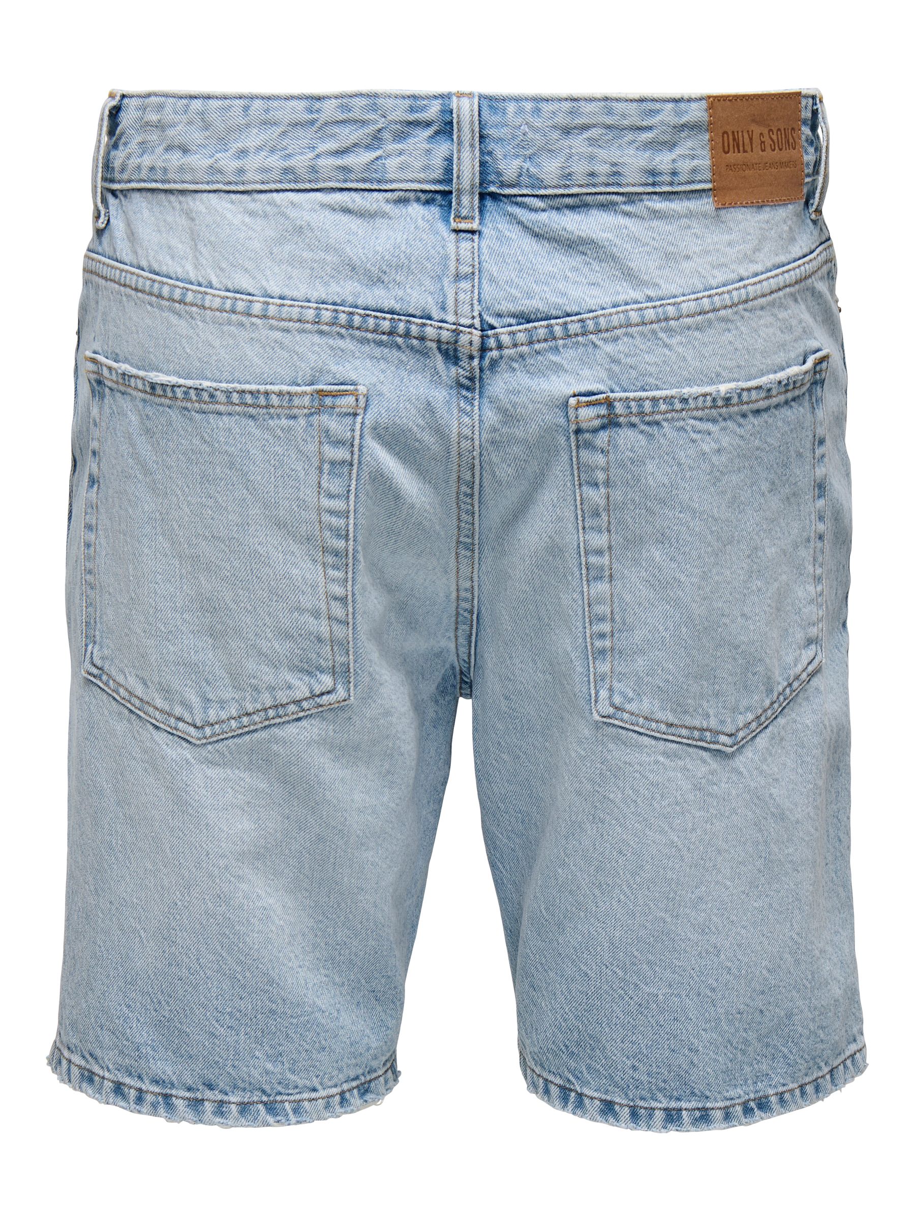 ONLY&SONS_FallWinter2025_4662389_22032041_2.jpg Sommerliche Denim Bermuda -Shorts mit Umschlag