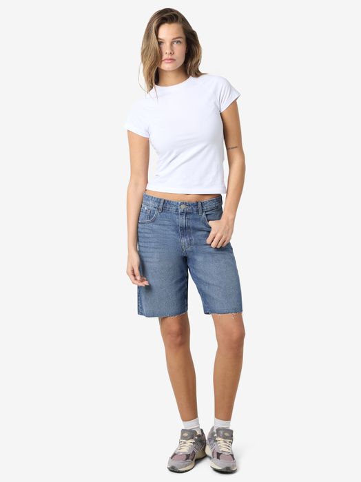 Noisy May Bermuda Jeansshorts mit ausgefranstem Saum – Blau, Bild 7