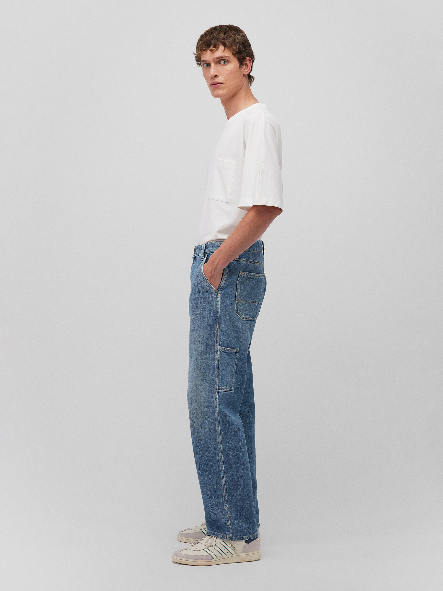 Mavi_25Spring1_mid-90s-blue-denim_0010069-89128_4.jpg Denim Jeans Hose mit weitem Bein und Eingrifftaschen