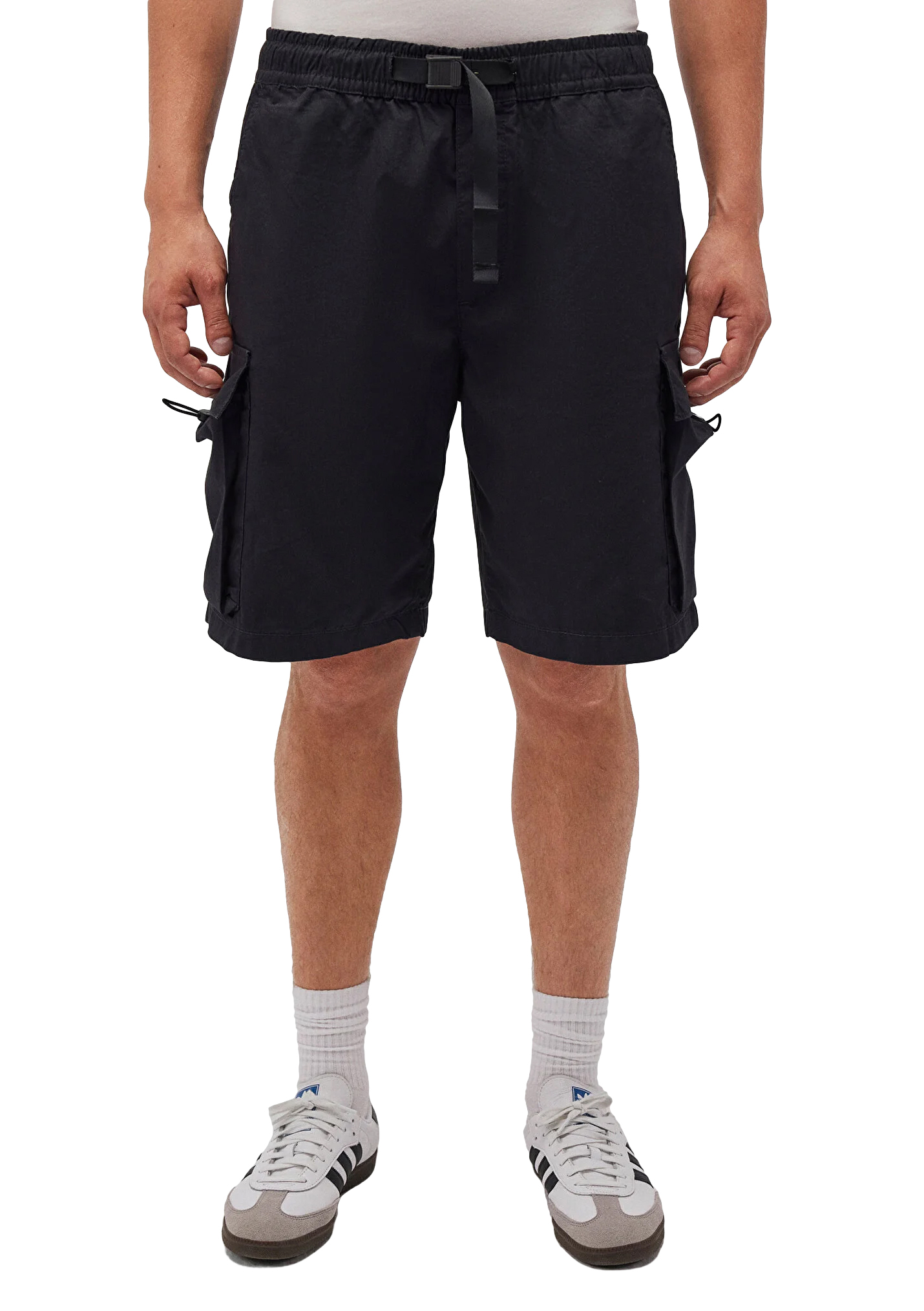 Bermuda Cargo Shorts mit elastischem Bund Bermuda Cargo Shorts mit elastischem Bund