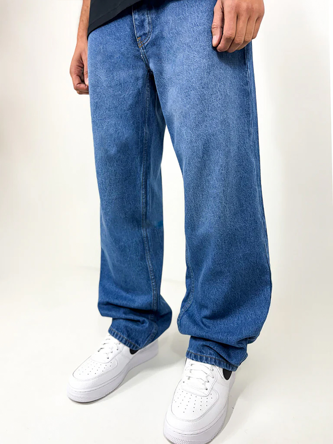 Baggy Jeans Loose Fit mit DADA Stickerei Baggy Jeans Loose Fit mit DADA Stickerei