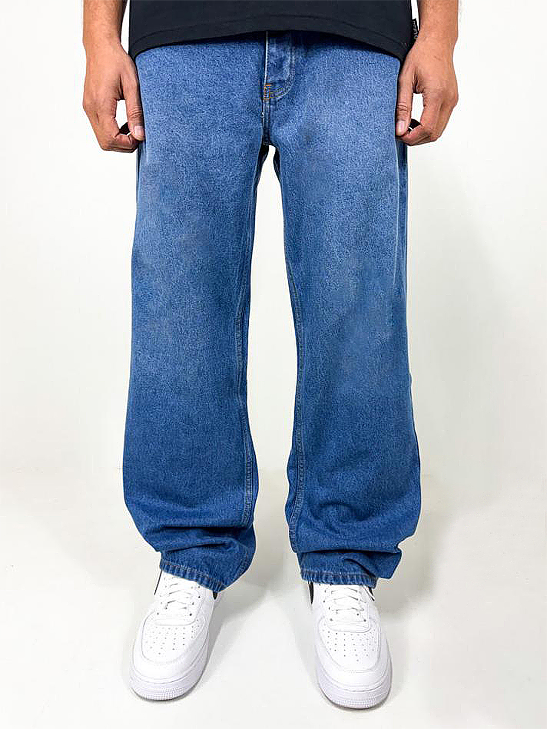Baggy Jeans Loose Fit mit DADA Stickerei Baggy Jeans Loose Fit mit DADA Stickerei
