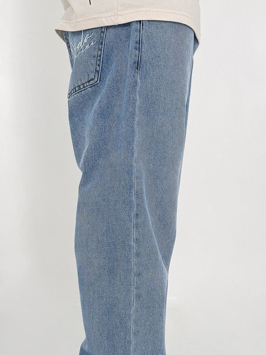 DADA Supreme DADA Supreme Baggy Jeans Loose Fit mit DADA Stickerei – Hellblau, Bild 5