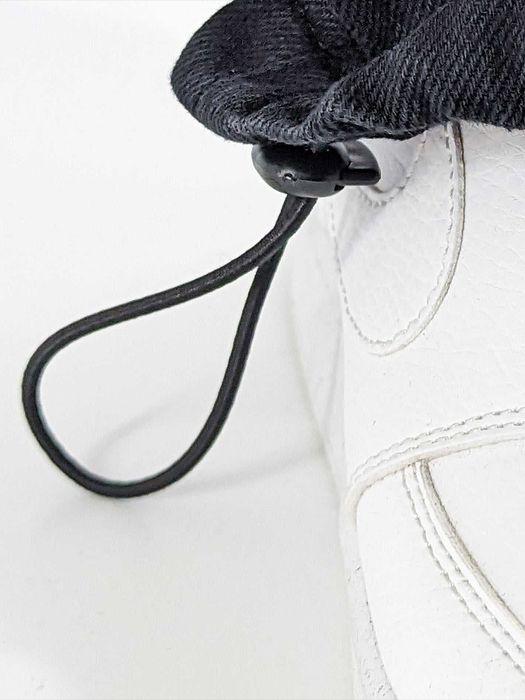 DADA Supreme DADA Supreme Supreme Baggy Jeans mit Supreme-Stickerei – Schwarz, Bild 4