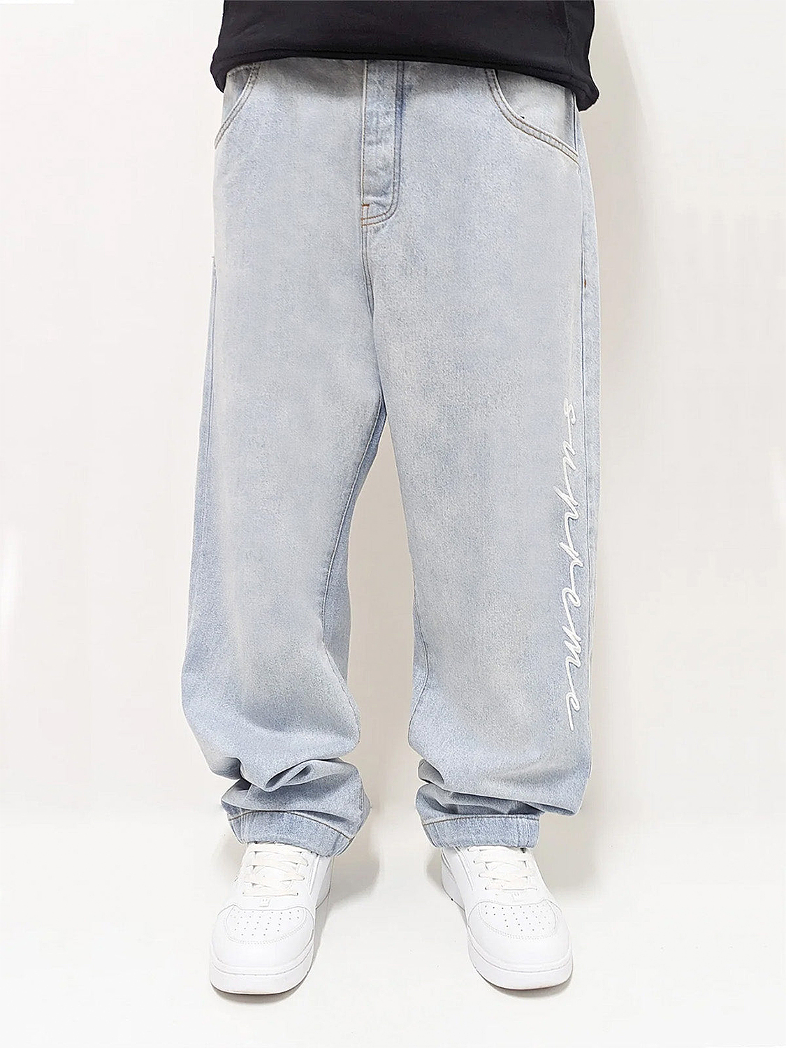 DADA Supreme DADA Supreme Supreme Baggy Jeans mit Supreme-Stickerei – Blau, Bild 1