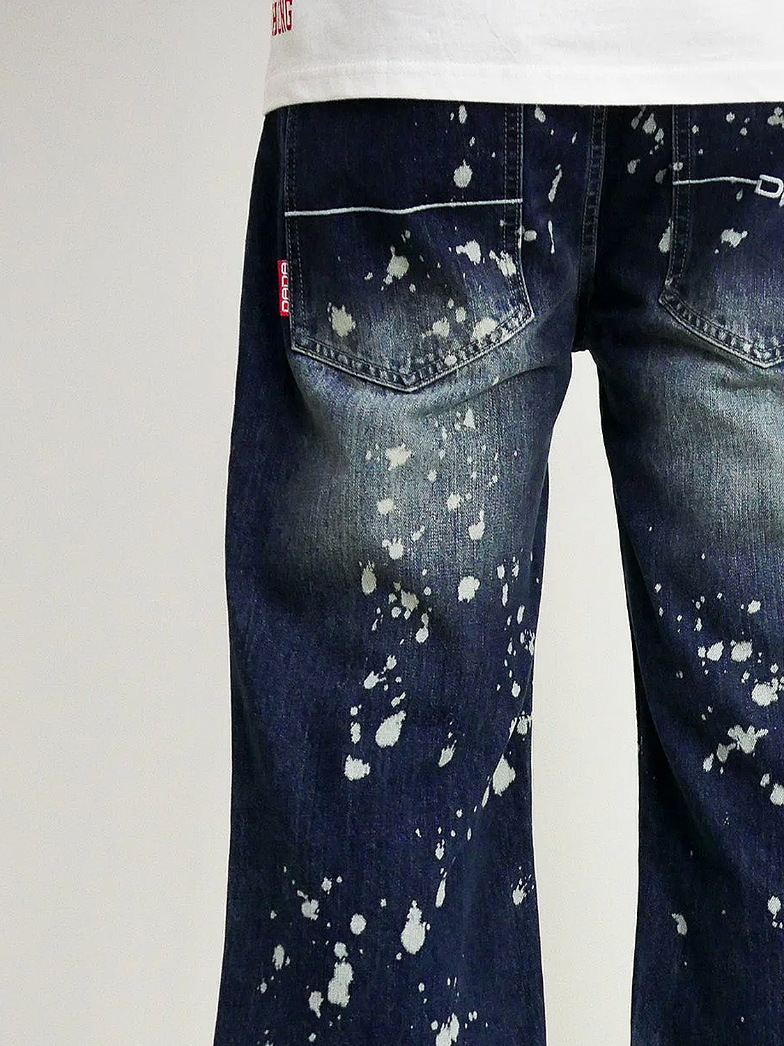 Loose Fit Jeans Intense Blue mit Farbspritzern Loose Fit Jeans Intense Blue mit Farbspritzern
