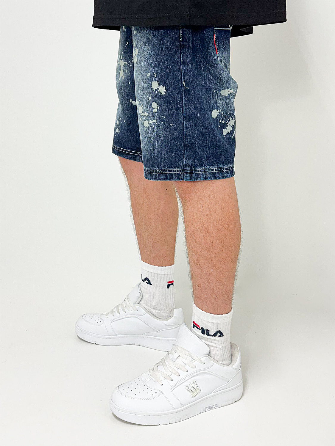 Loose Fit Denim Shorts mit Splatter Print Loose Fit Denim Shorts mit Splatter Print