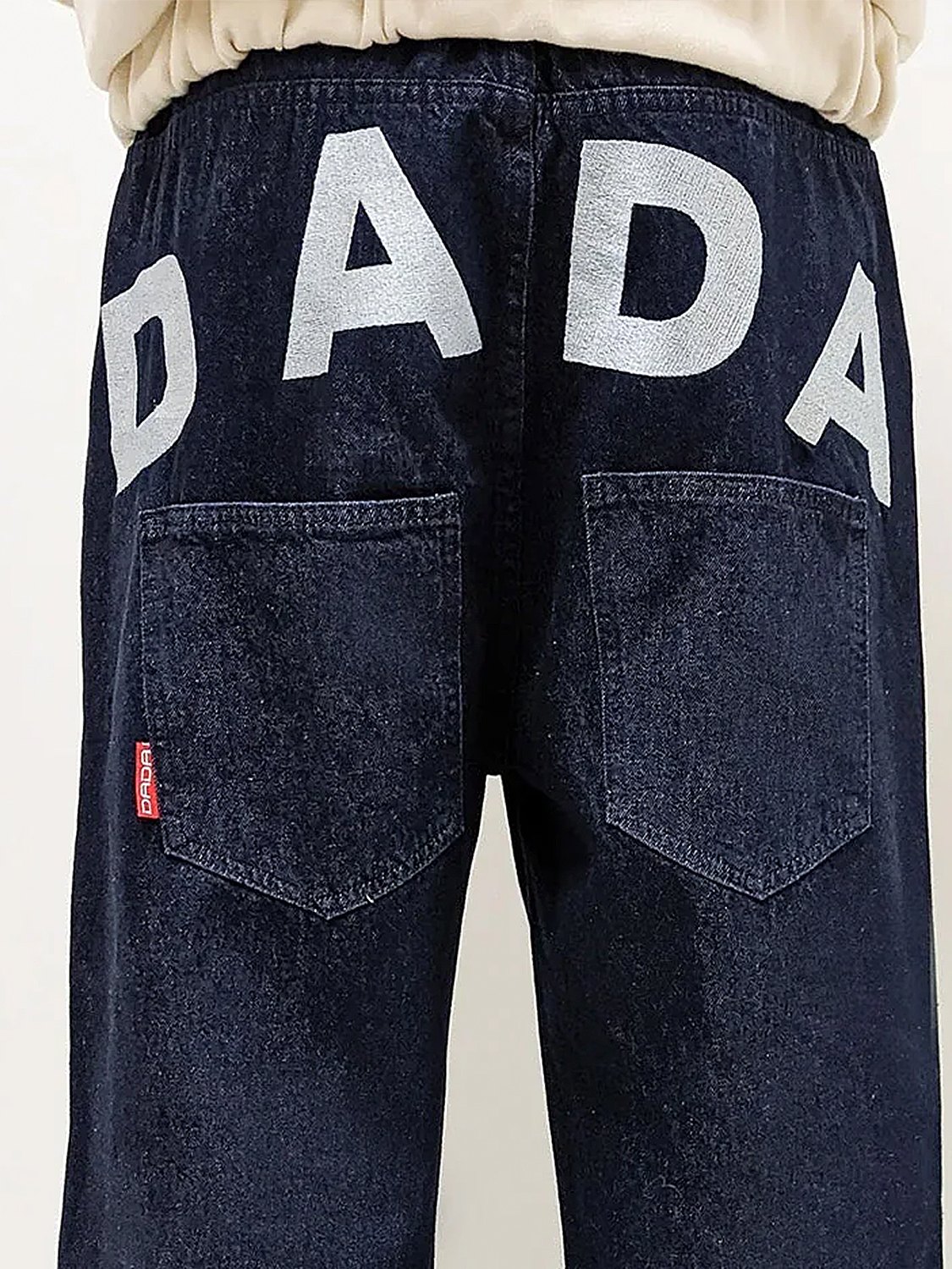 Baggy Fit Jeans mit DADA Stickerei Raw Indigo Baggy Fit Jeans mit DADA Stickerei Raw Indigo