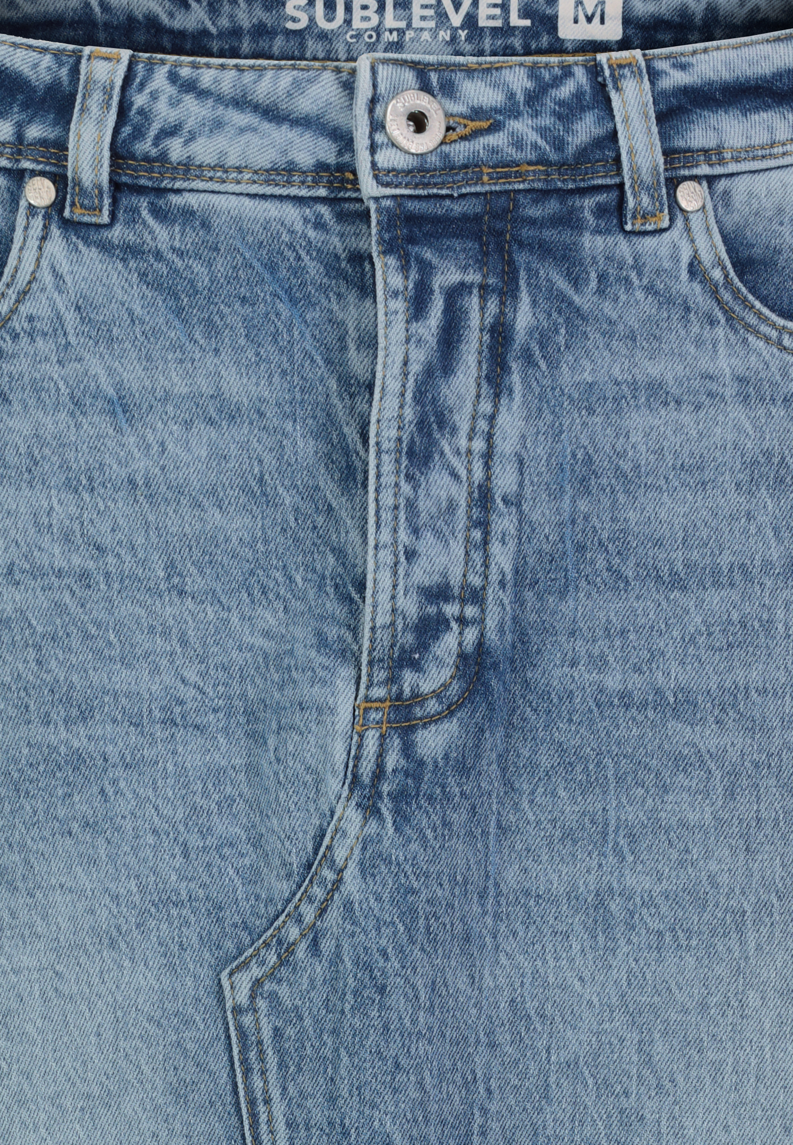 D85079BH50201M303_19300_D1.jpg Jeansrock mit Schlitz und ausgefranstem Saum