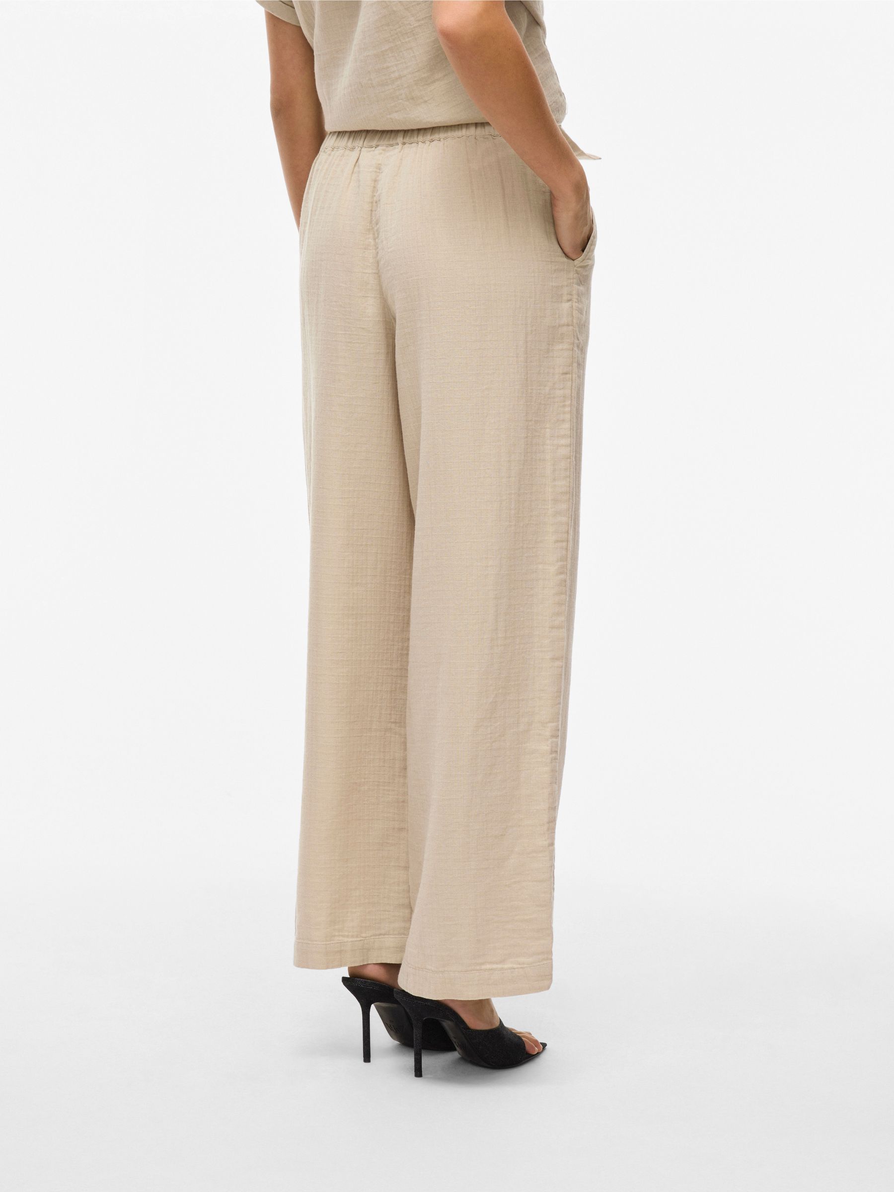 VILA_SpringSummer2025_4713760_14105427_4.jpg Legere Palazzo Stoffhose mit elastischem Bund und weitem Bein