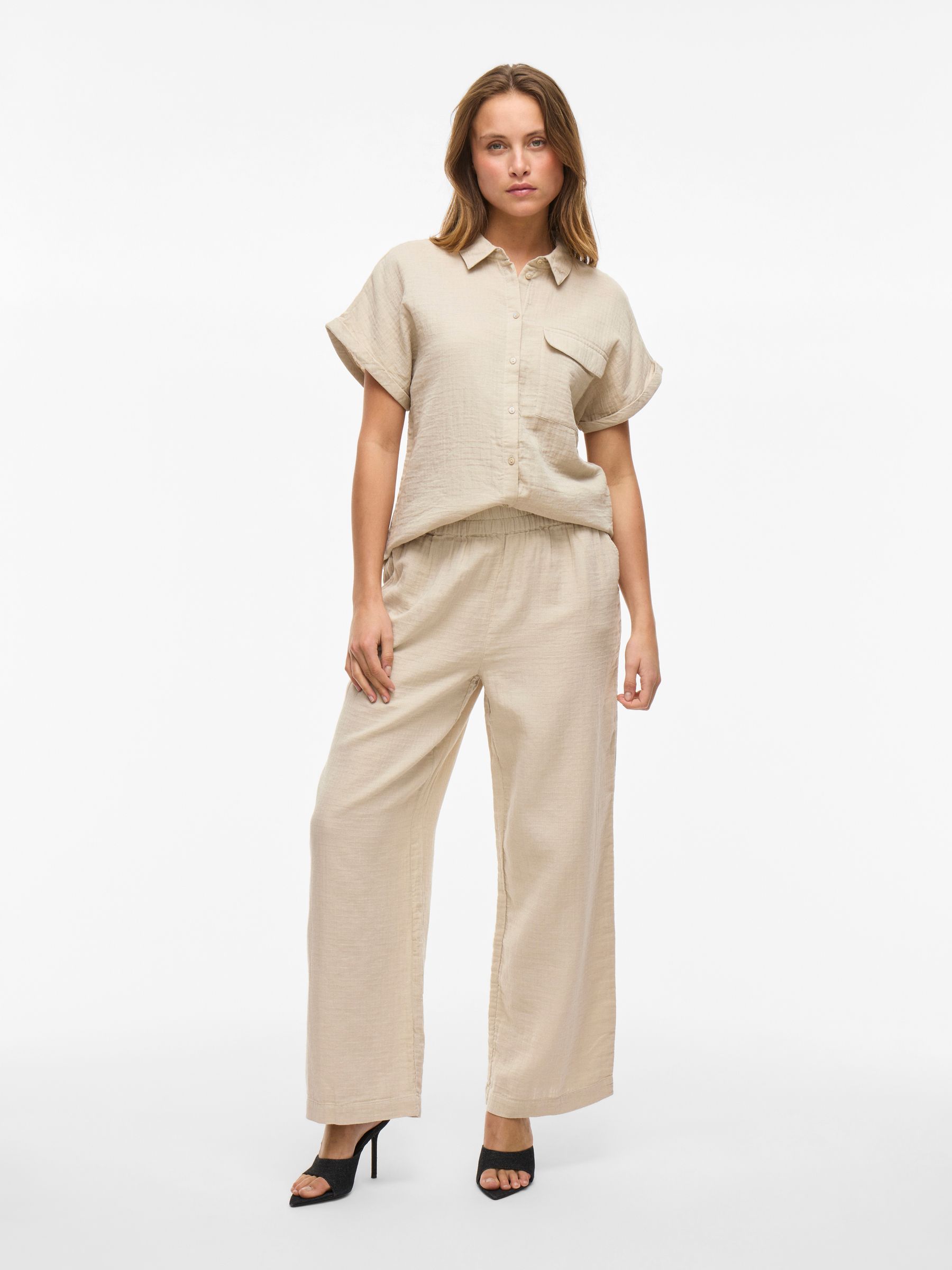 VILA_SpringSummer2025_4713760_14105427_7.jpg Legere Palazzo Stoffhose mit elastischem Bund und weitem Bein