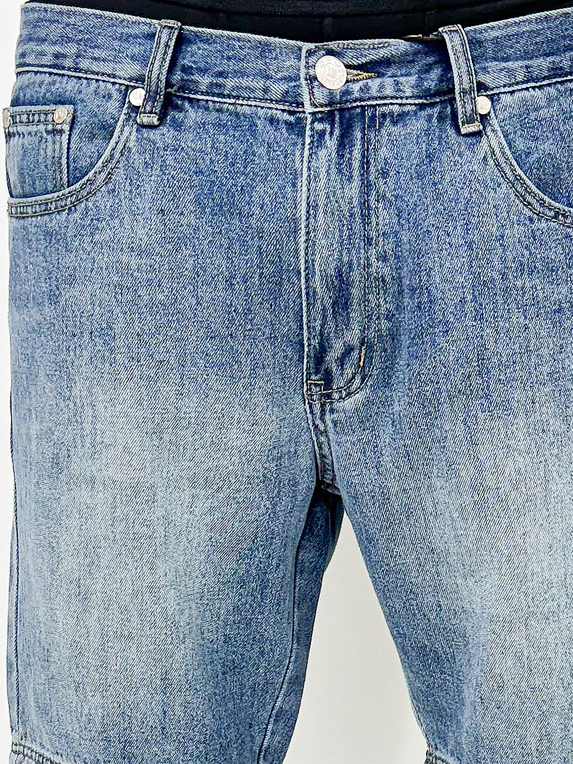 Jeans Shorts mit Coin Crown Print in Washed Denim Jeans Shorts mit Coin Crown Print in Washed Denim