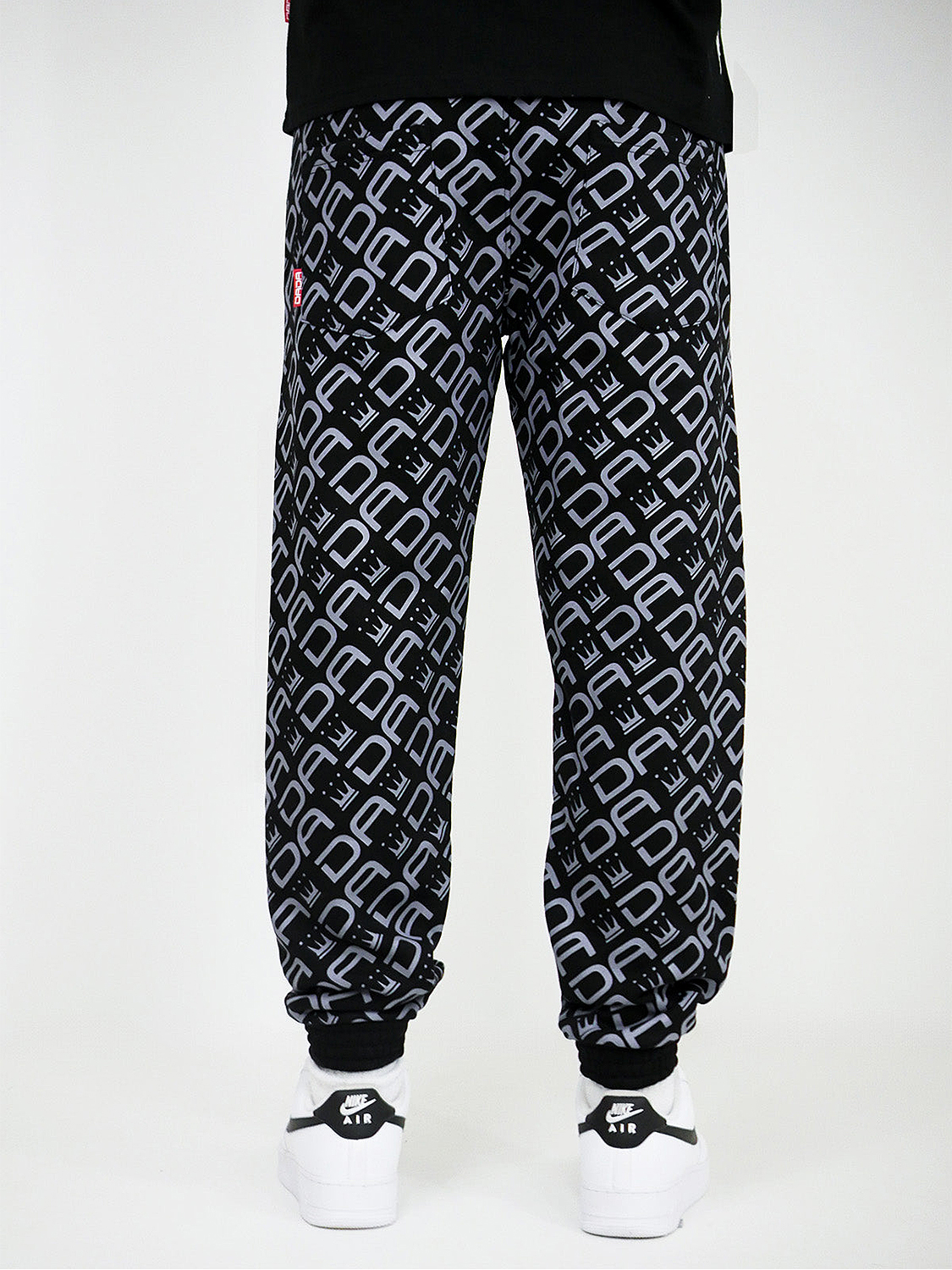 Baggy Design All Over Jogger mit Print und Bündchen Baggy Design All Over Jogger mit Print und Bündchen