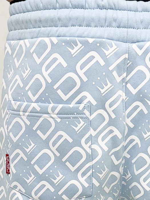 DADA Supreme DADA Supreme Baggy Design All Over Jogger mit Print und Bündchen – Blau, Bild 5