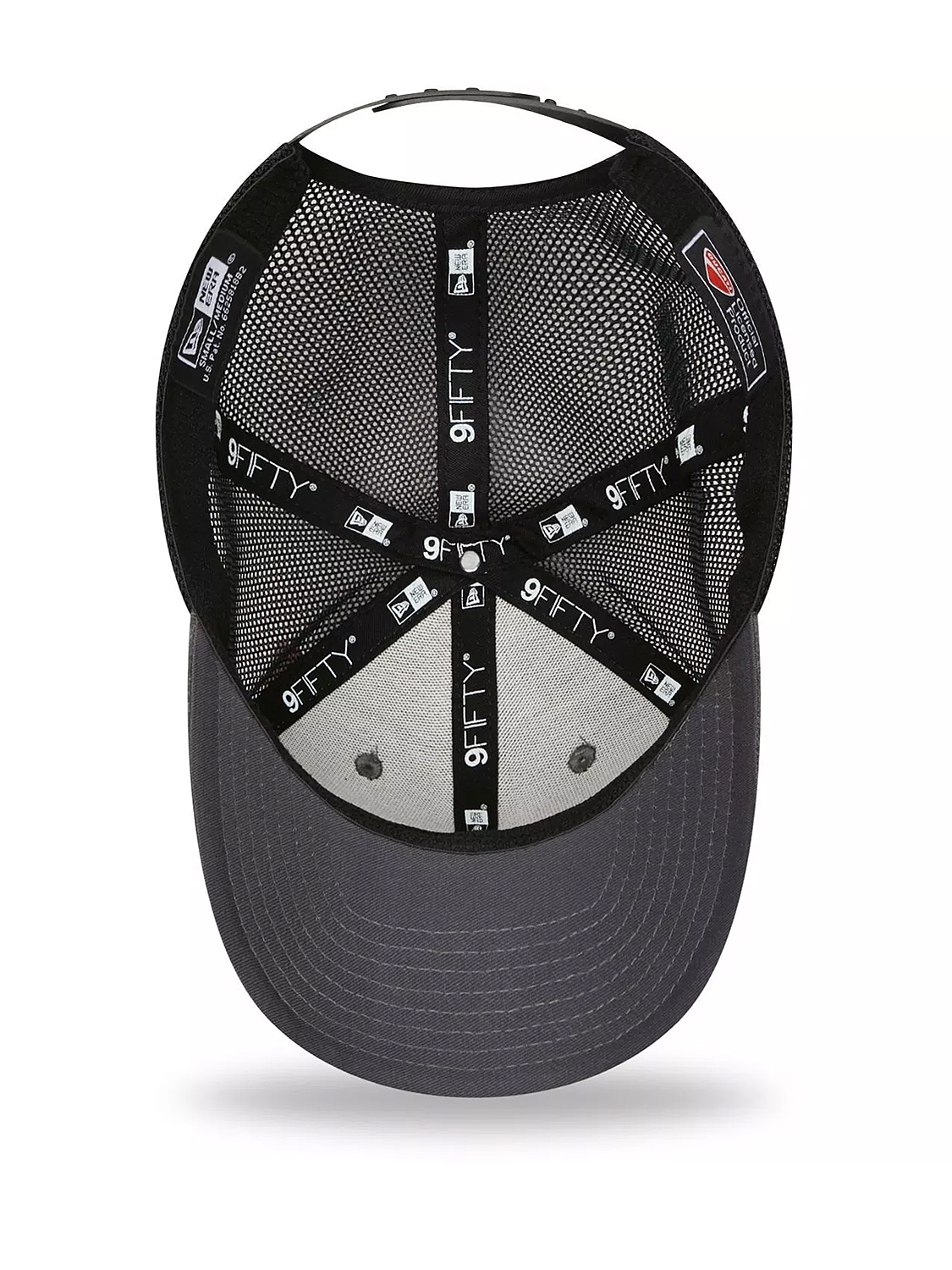 Urban Snapback Cap im Ducati Style mit Jersey-Mix Urban Snapback Cap im Ducati Style mit Jersey-Mix
