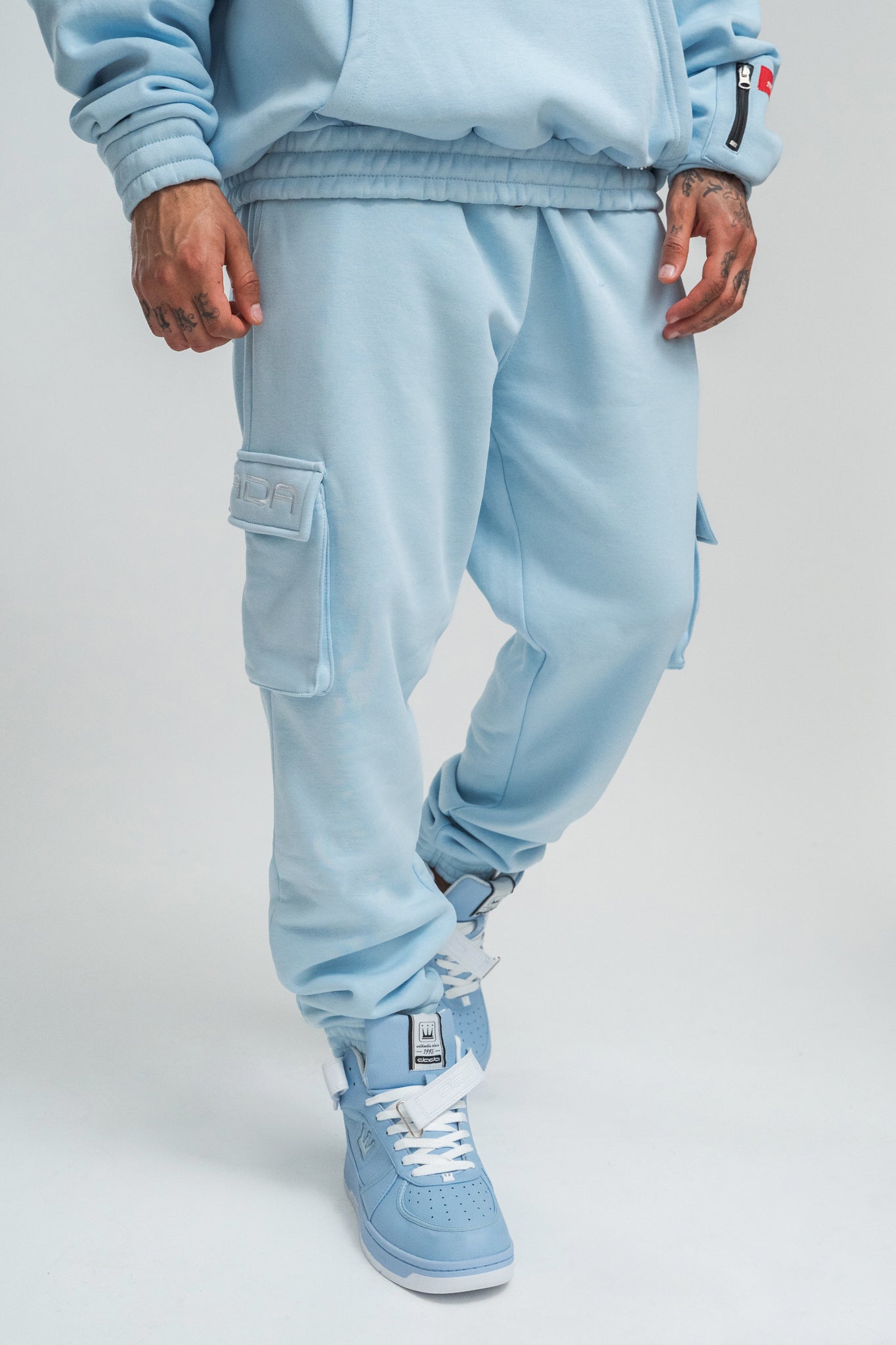 DADA Supreme DADA Supreme Jogginghose Logo Cargotaschen Elastischer Bund – Blau, Bild 1