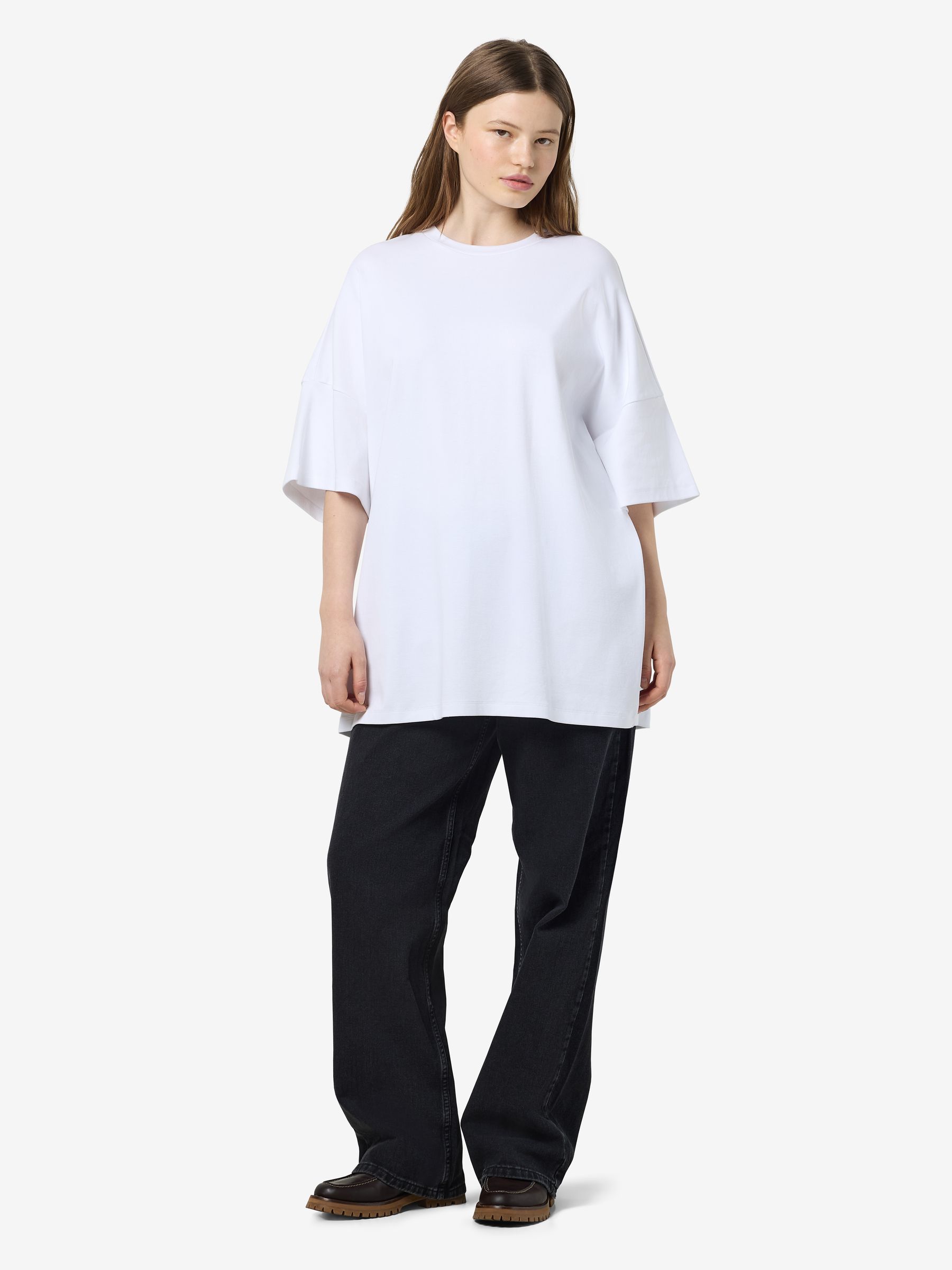 NOISY-MAY_NOOS2025_4704582_27033182_2.jpg Oversize T-Shirt mit Rundhals und Kurzarm