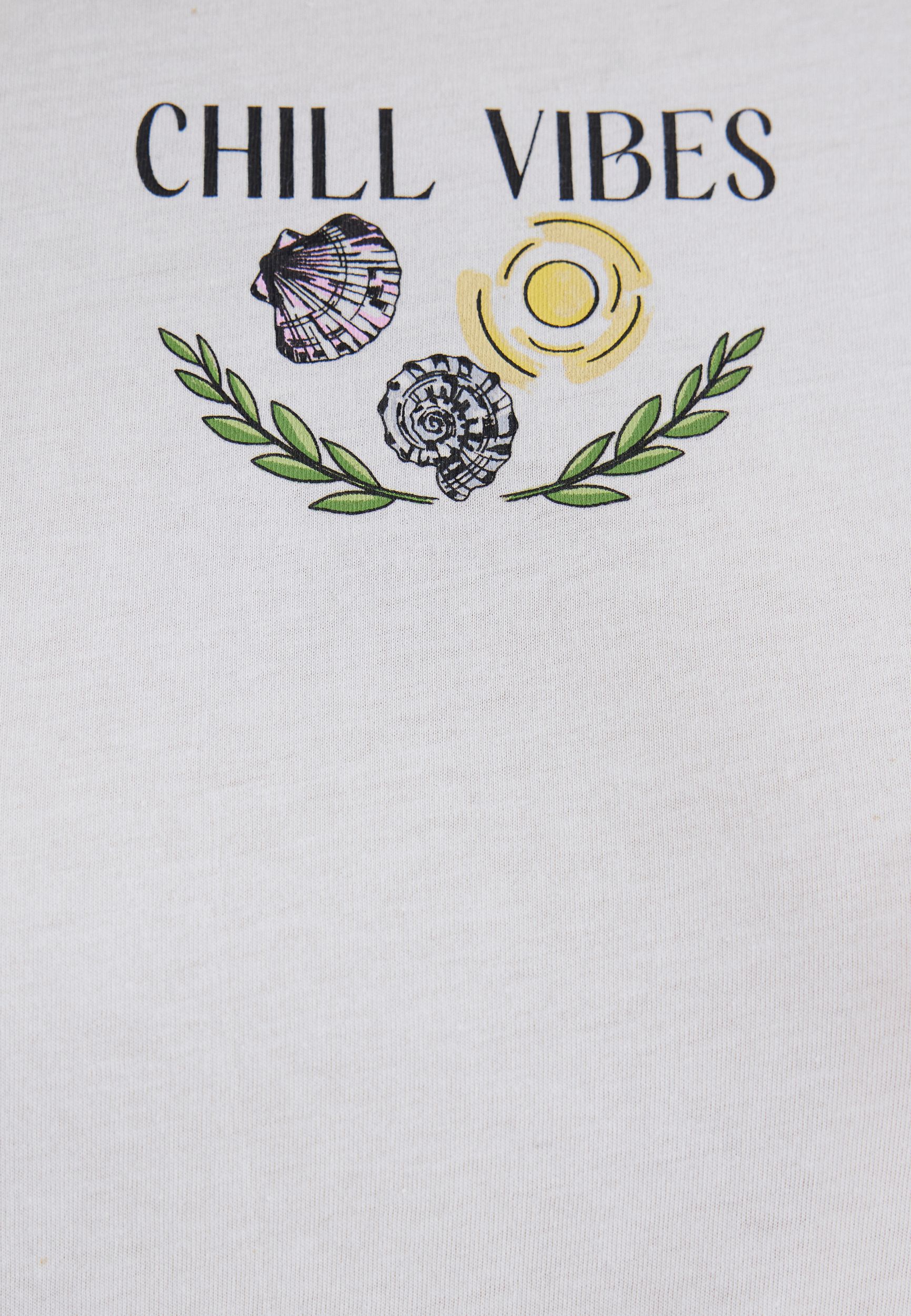 Mavi_25Summer1_antique-white_1613191-70057_4.jpg Print Design T-Shirt mit Urlaub-Motiv, Rundhals