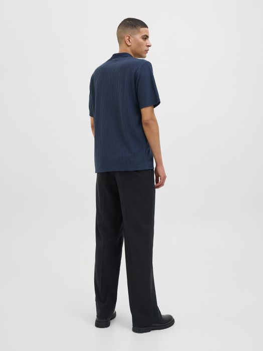 Jack & Jones JACK & JONES Gestreiftes Poloshirt mit V-Ausschnitt und Kurzarm – Dunkelblau, Bild 3