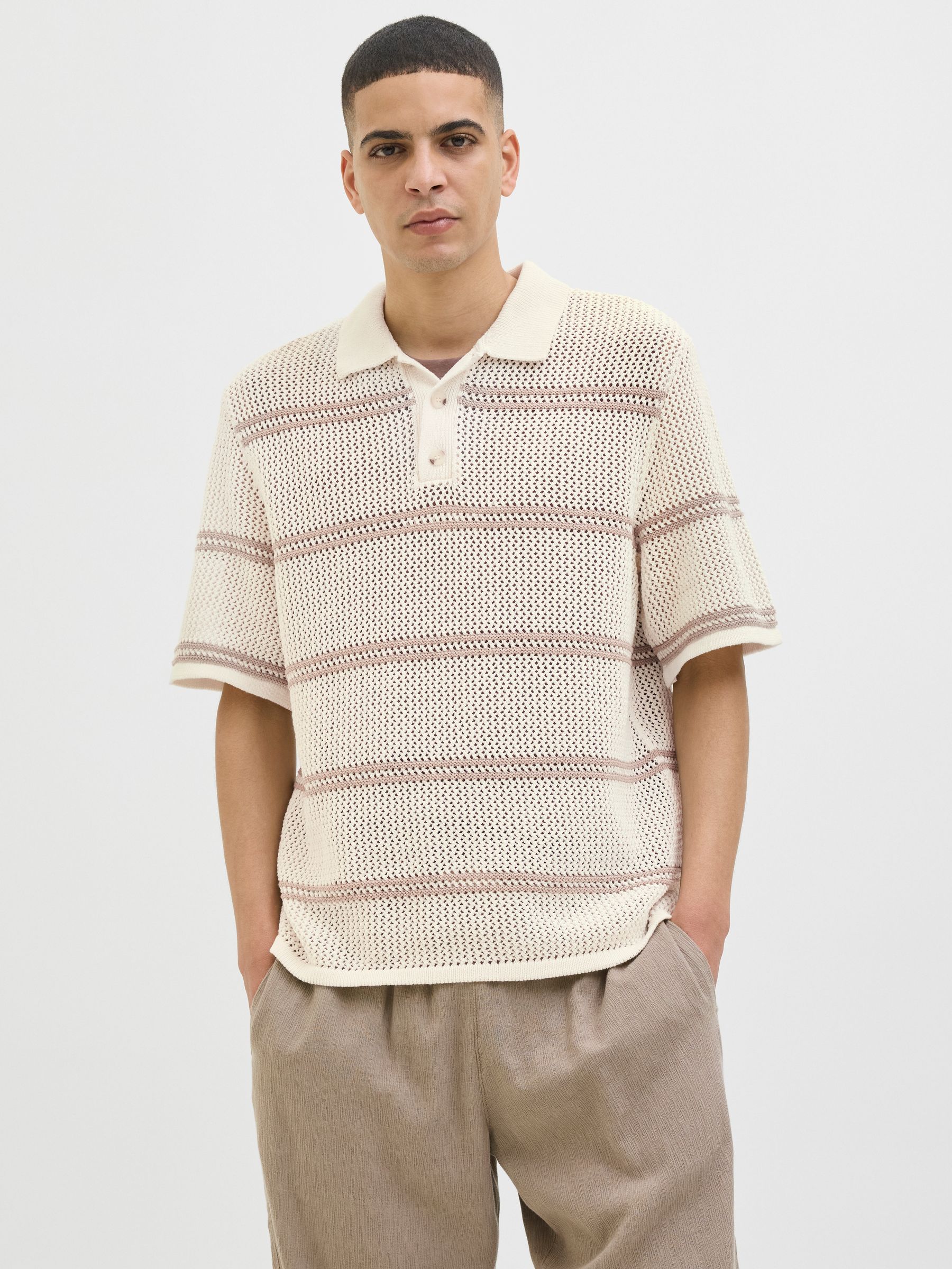 JACK&JONES_NOOS2025_4867703_12286188_5.jpg Feinstrick Poloshirt mit Streifenmuster und Knöpfen