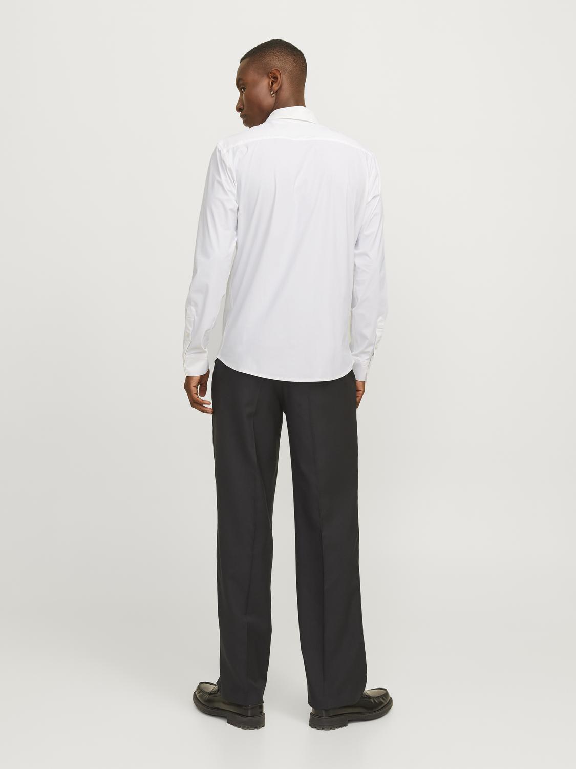JACK&JONES_FallWinter2024_4584685_12263744_6.jpg Langarm-Hemd klassischer Kragen mit Knopfleiste