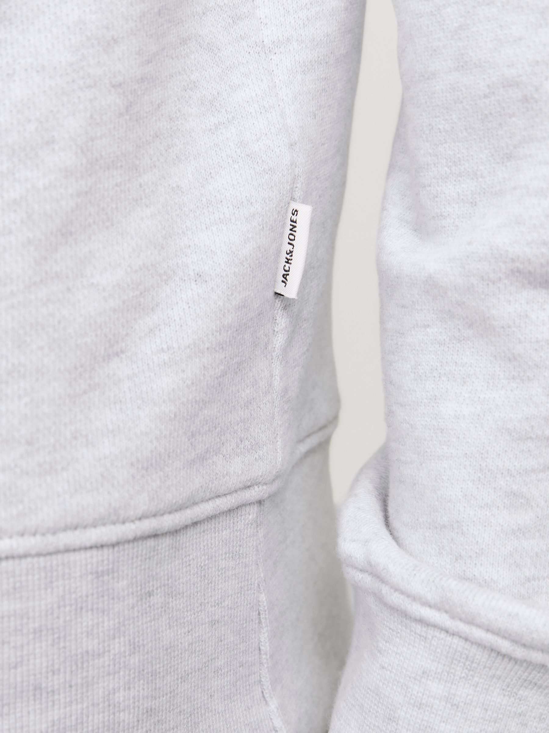 JACK&JONES_Springsummer_4667783_12268436_3.jpg Kapuzenpullover mit Kordelzug und Logo auf der Brust