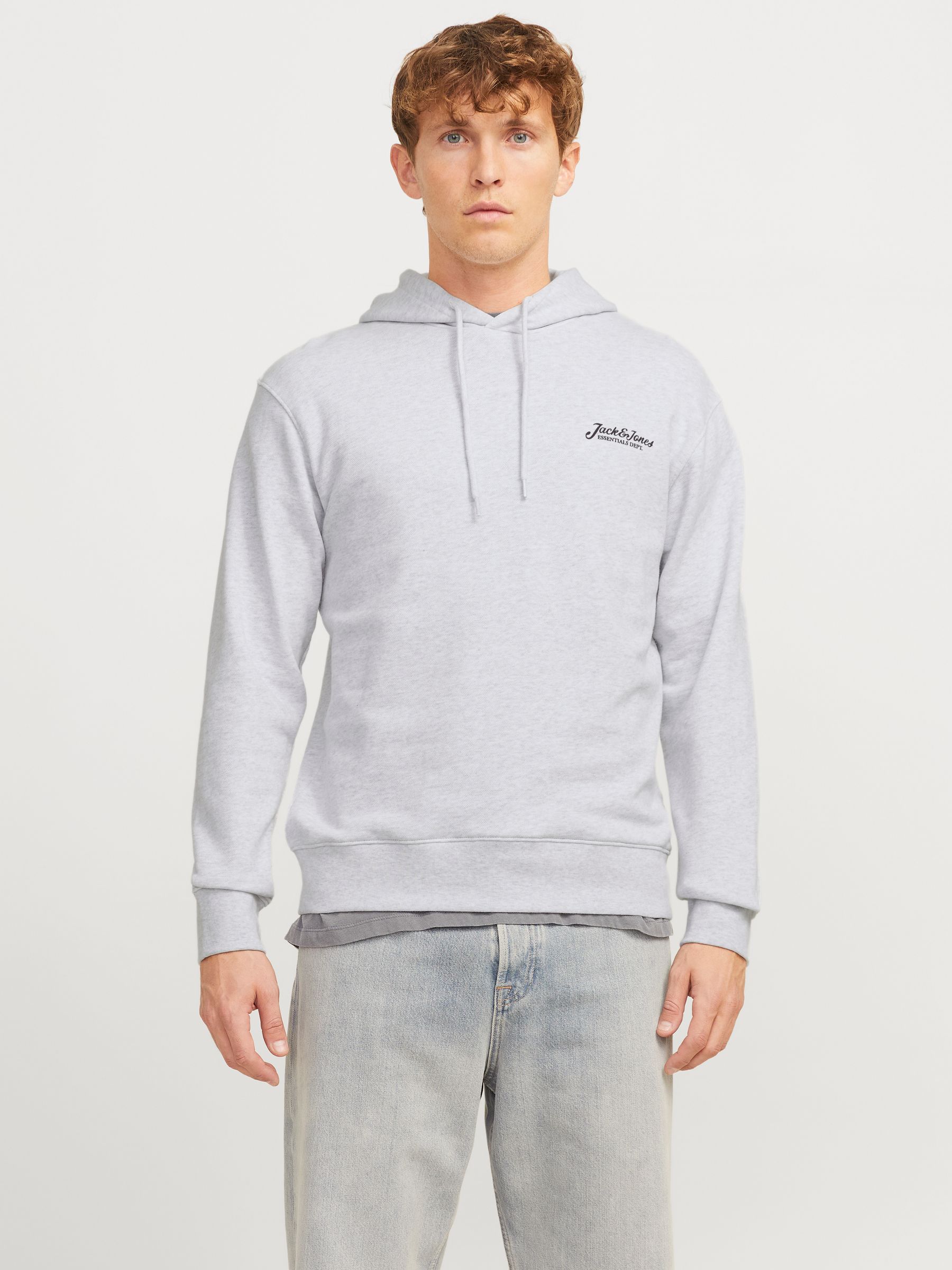 JACK&JONES_Springsummer_4667783_12268436_6.jpg Kapuzenpullover mit Kordelzug und Logo auf der Brust