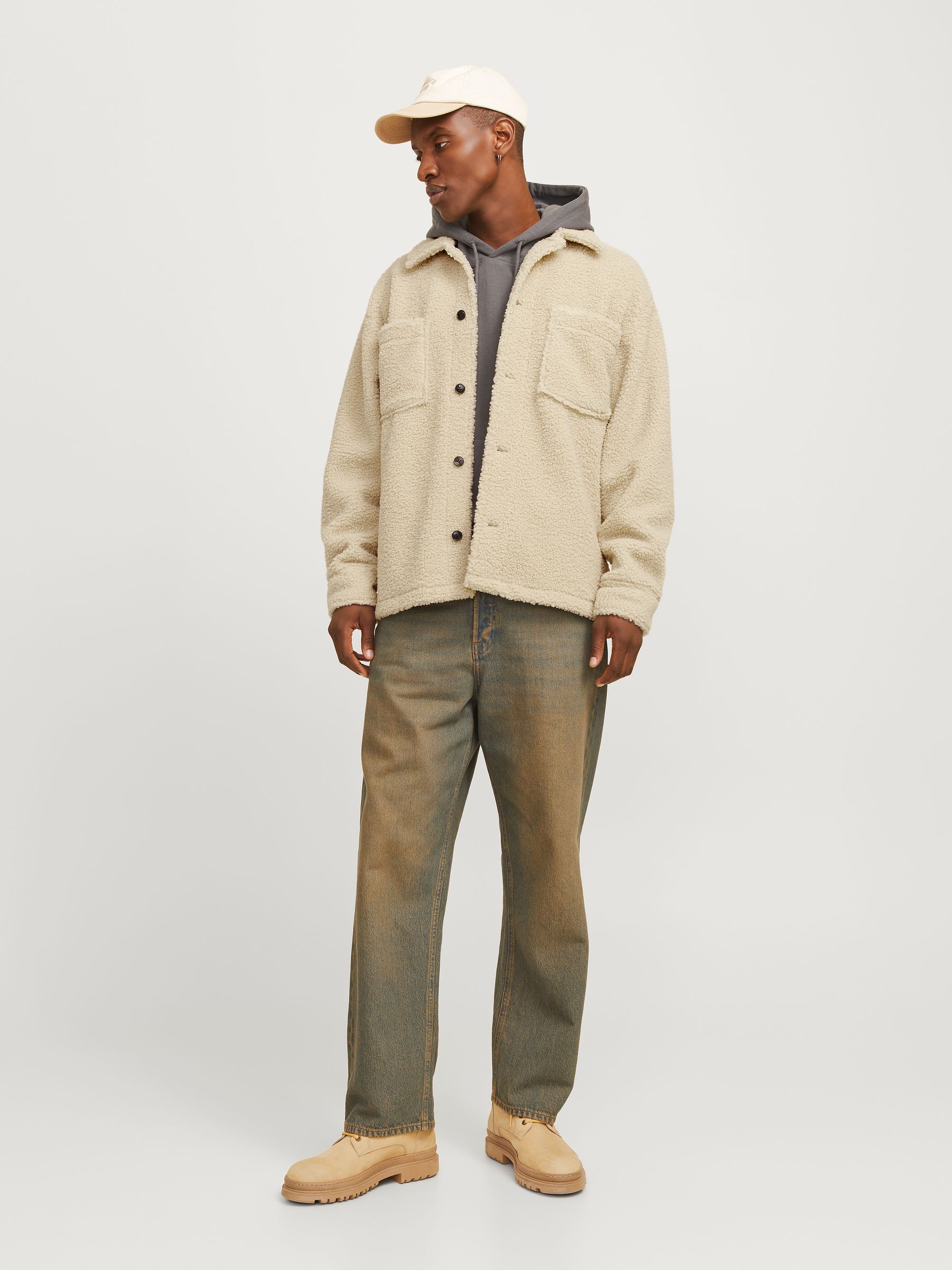 JACK&JONES_FallWinter2024_4618065_12266269_7.jpg Geknöpftes Sherpa Hemd Jacke mit Karomuster und Taschen