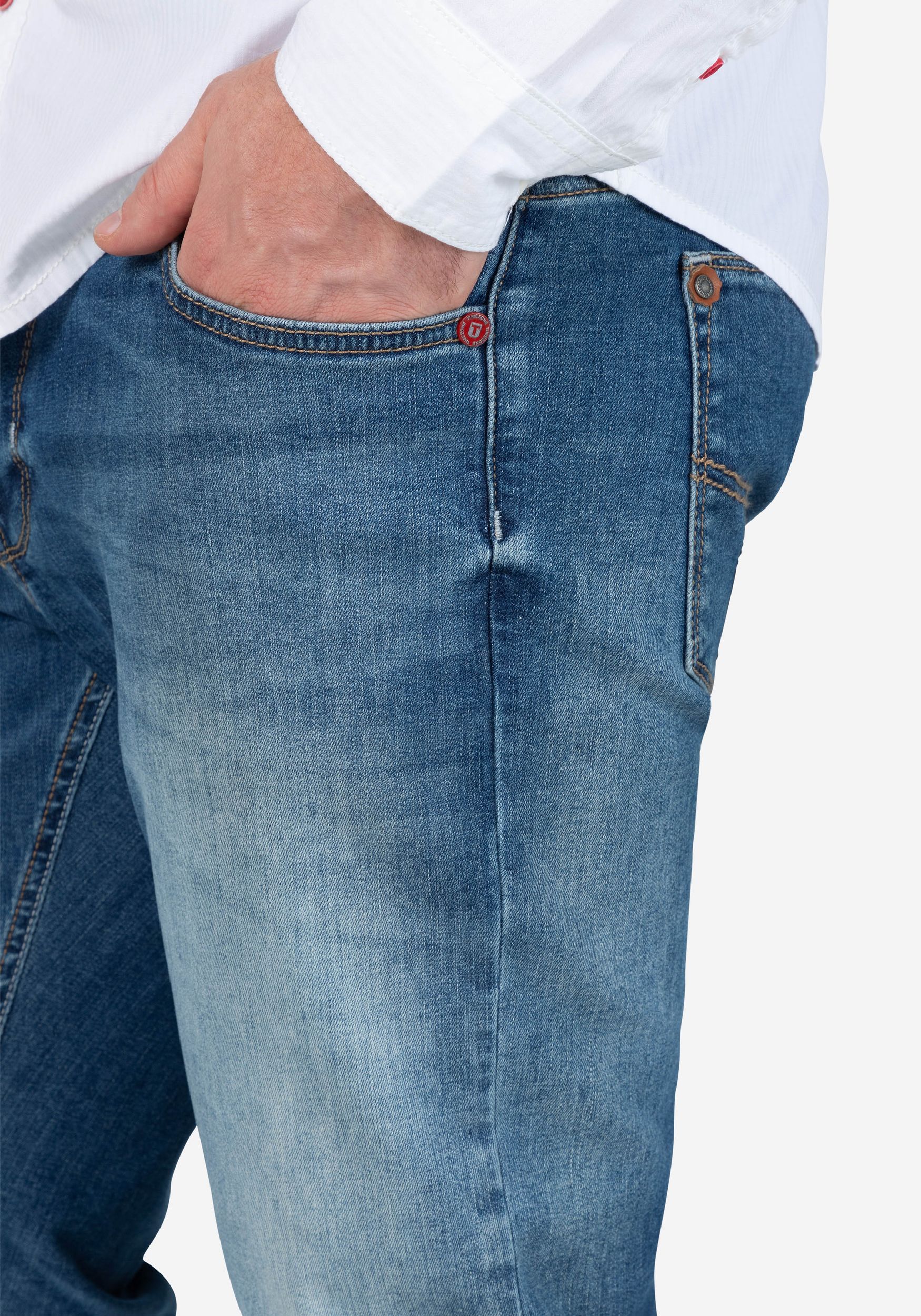 TIMEZONE-Gmb_SS25_30074_27-10064-00-3081_5.jpg Modische Jeans mit klassischem Schnitt und modernem Design