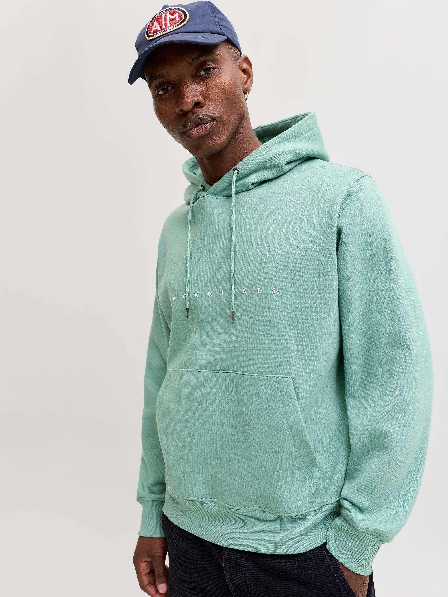 12233972_4901236_7.jpg Bequemer Kapuzenpullover mit dezentem Schriftzug Robust