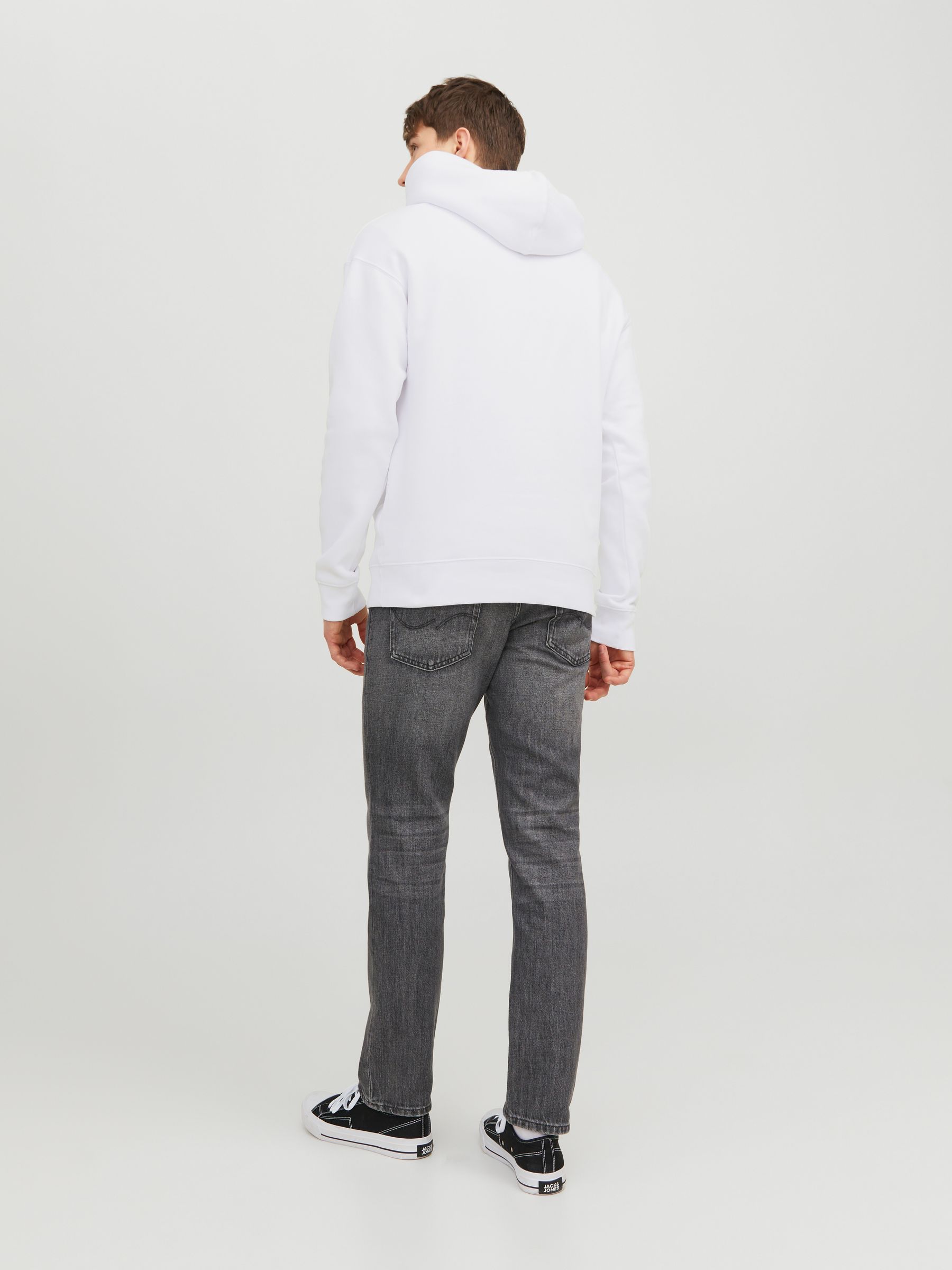 JACK&JONES_FallWinter2023_4215780_12233972_4.jpg Bequemer Kapuzenpullover mit dezentem Schriftzug Robust