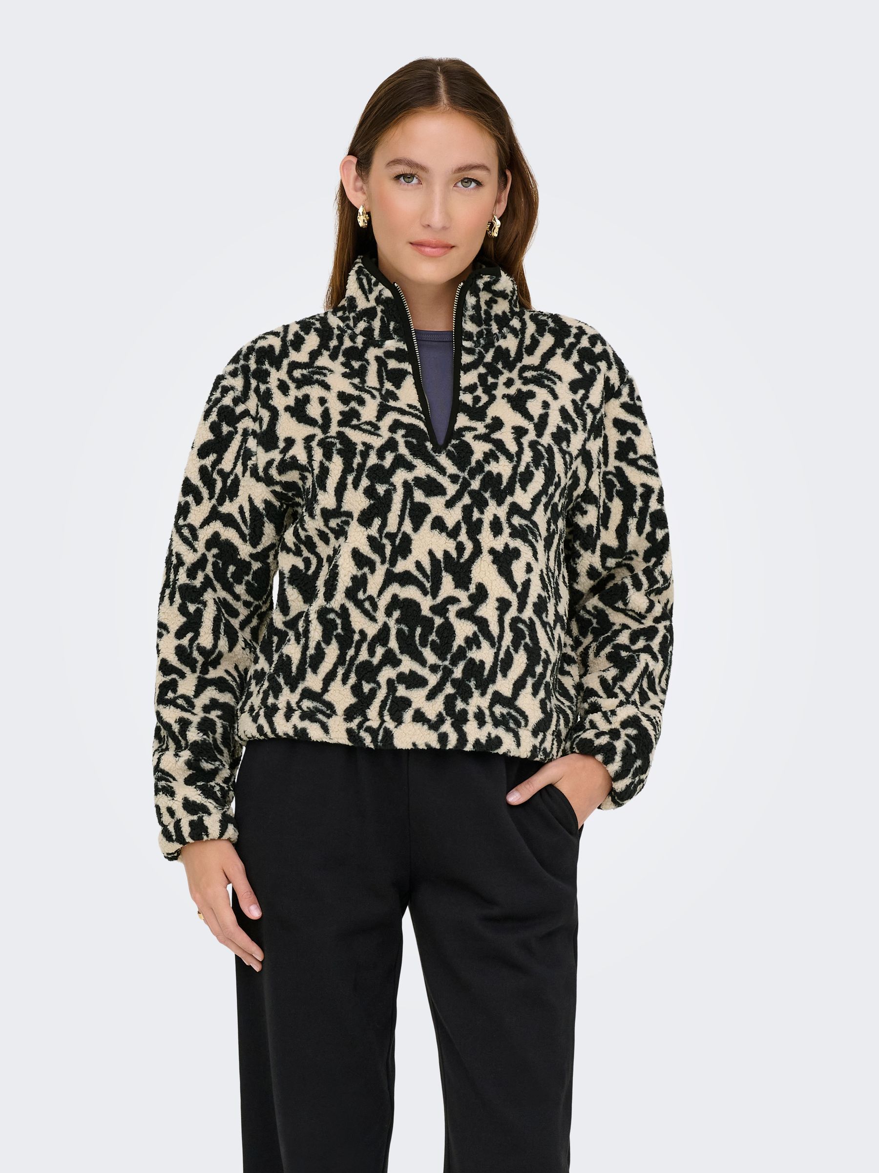 Only ONLY Kuscheliges Sweatshirt mit abstraktem Muster und – Schwarz, Bild 2