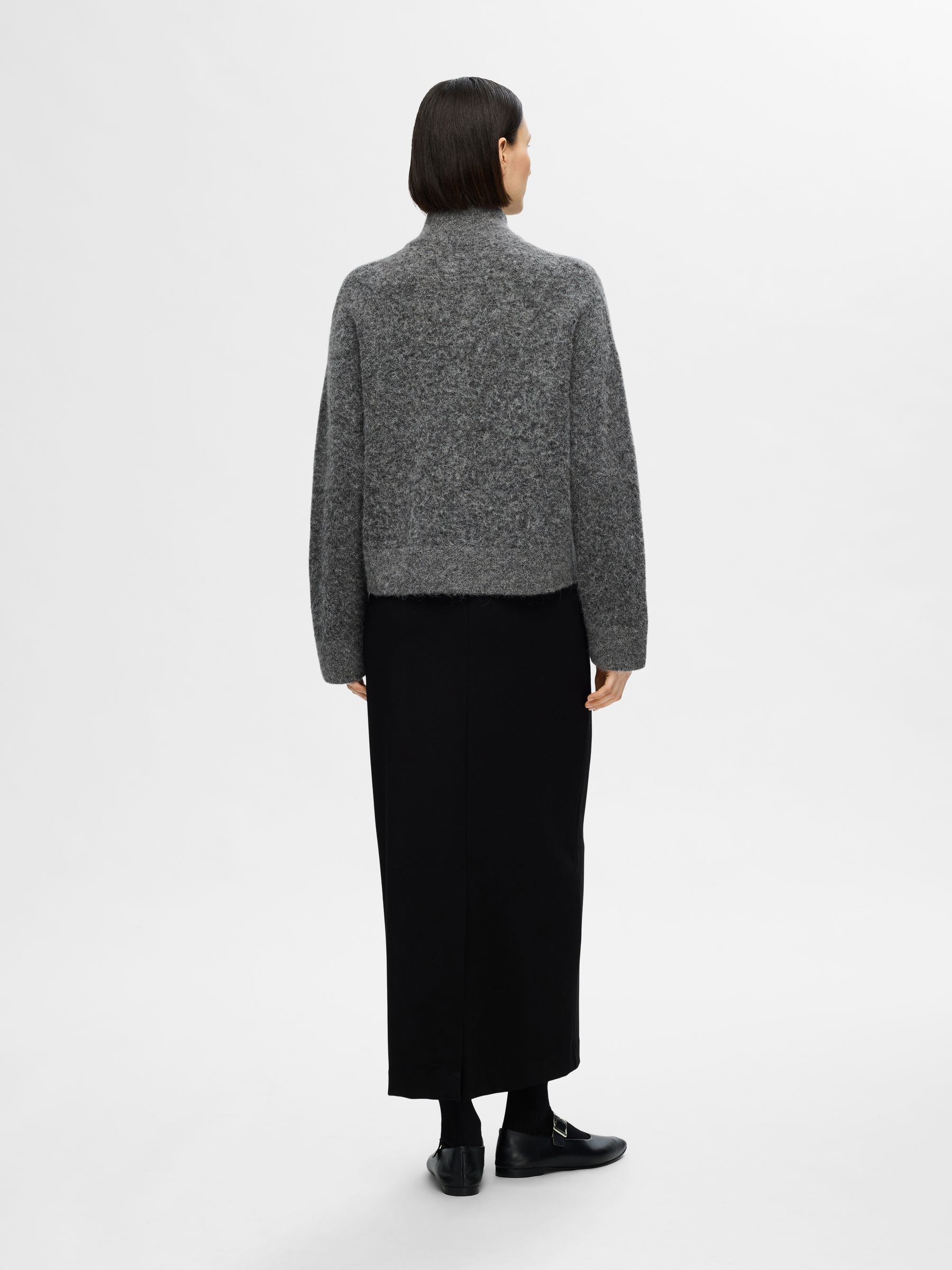 SELECTED-FEM_NOOS2025_4324465_16091220_2.jpg Warmer Knit Cardigan mit Stehkragen und Reißverschluss