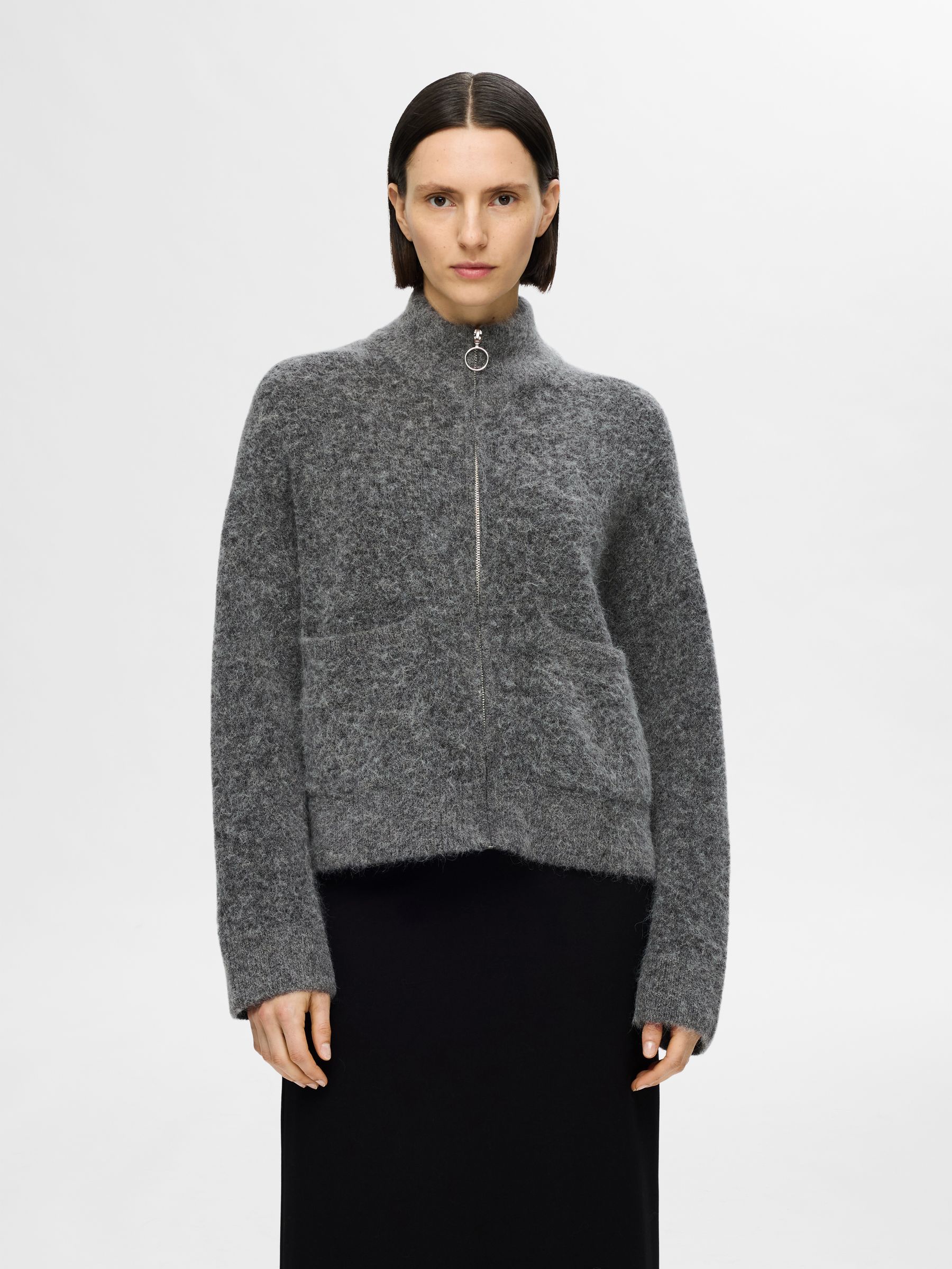 SELECTED-FEM_NOOS2025_4324465_16091220_3.jpg Warmer Knit Cardigan mit Stehkragen und Reißverschluss