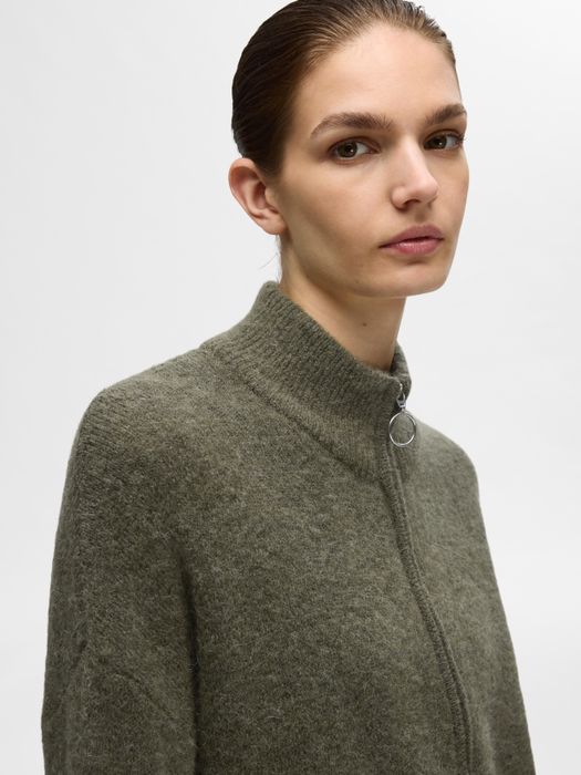 Selected Femme Warmer Knit Cardigan mit Stehkragen und Reißverschluss – Grün, Bild 5