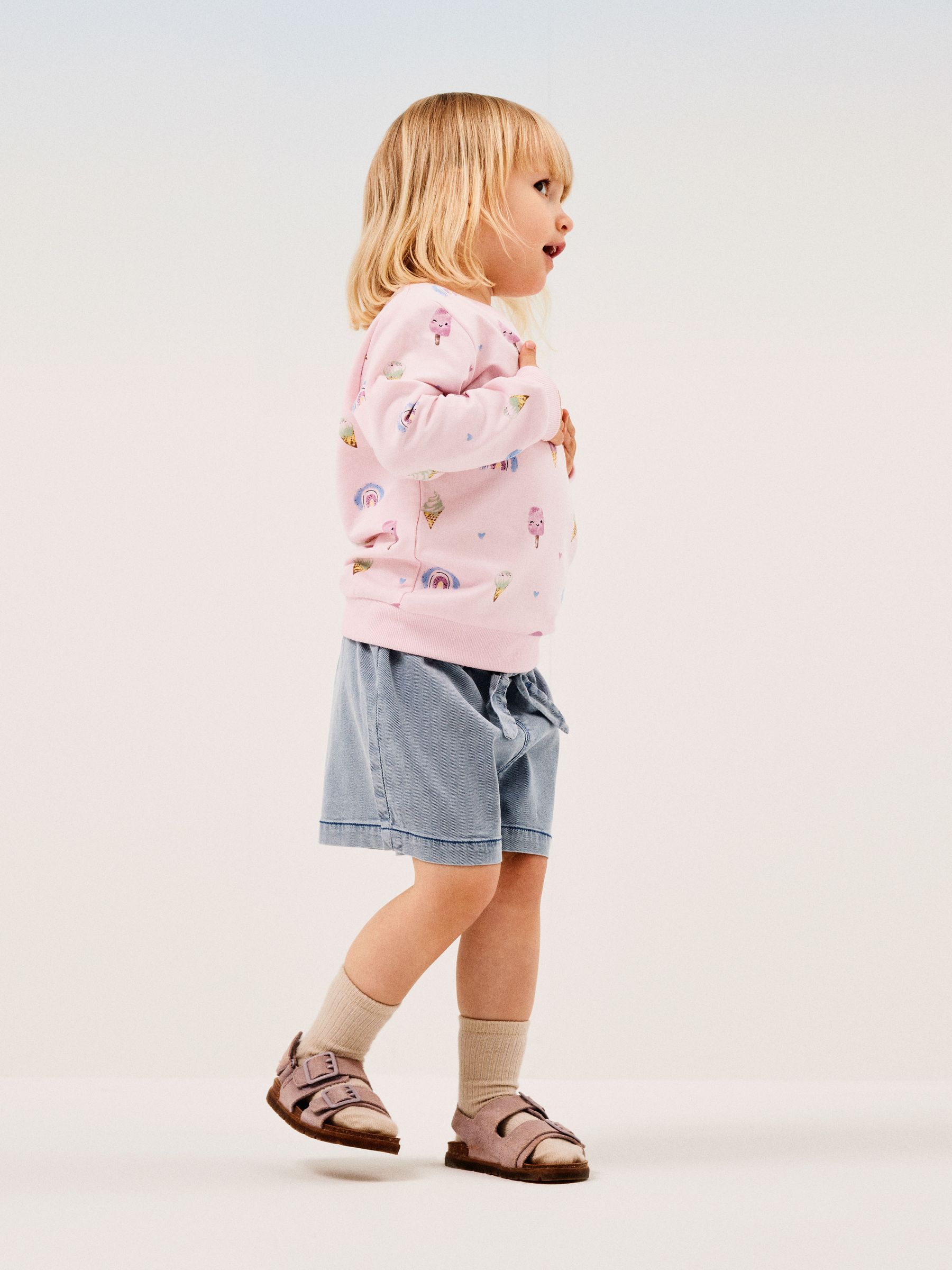 NAME-IT_SpringSummer2025_4421043_13227054_5.jpg Klassische Shorts mit Schleifendetail und elastischem Bund