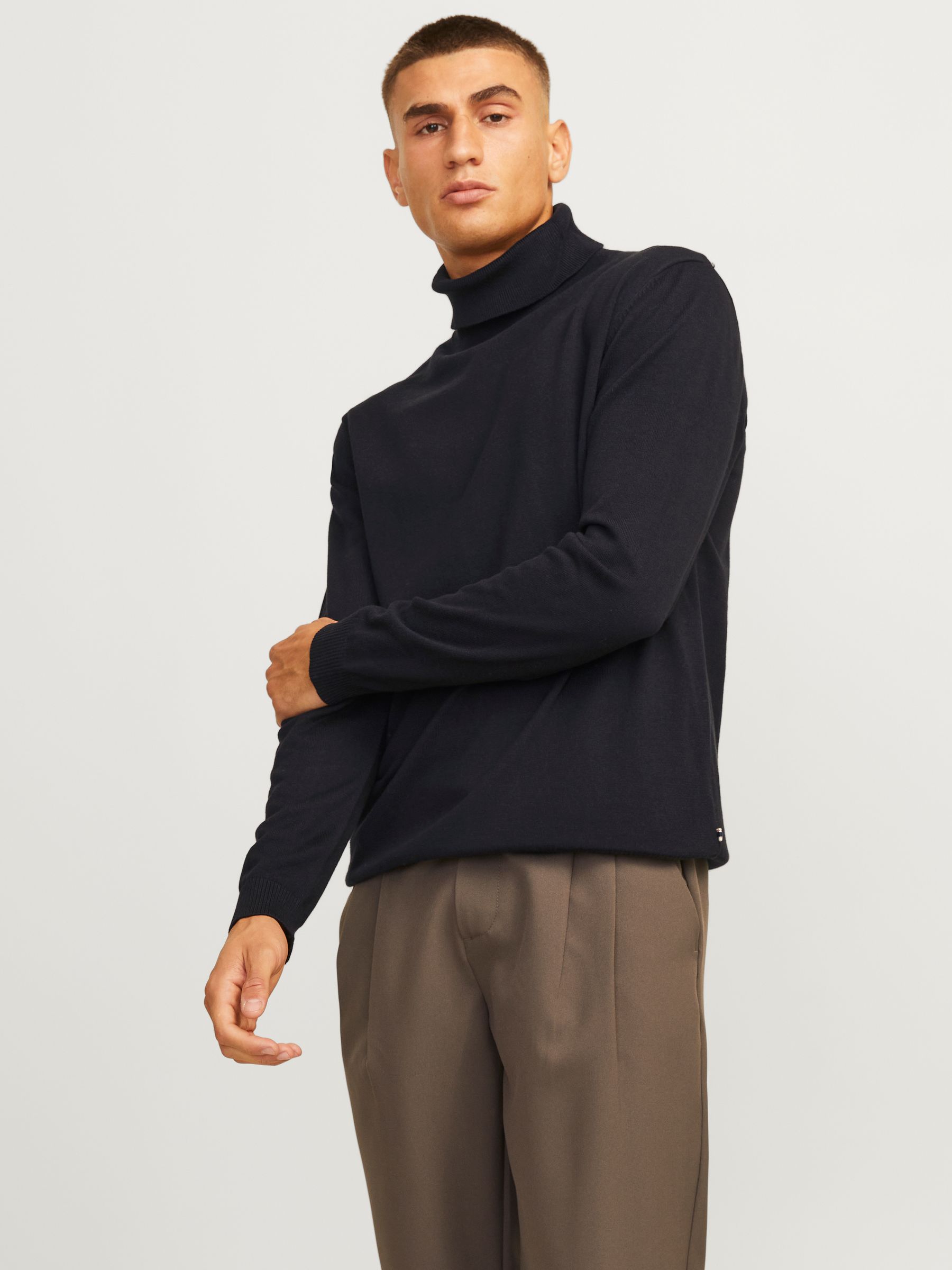 JACK&JONES_FallWinter2024_4510631_12258051.jpg Rollkragenpullover mit Rippbündchen und Logo-Patch
