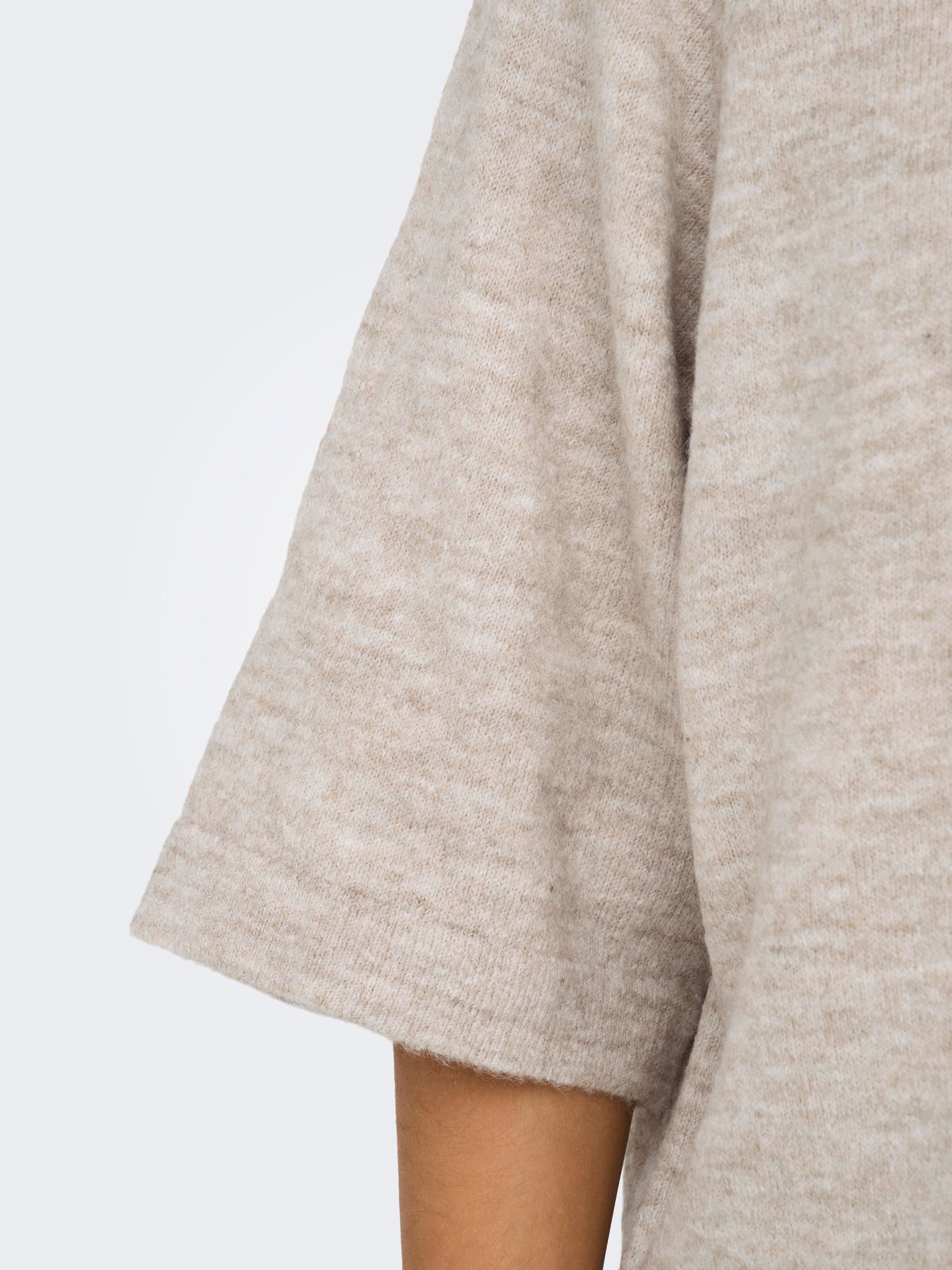 ONLY_SpringSummer2024_4602440_15333199_6.jpg Lässiger Pullover mit 3/4-Ärmeln und Rundhals
