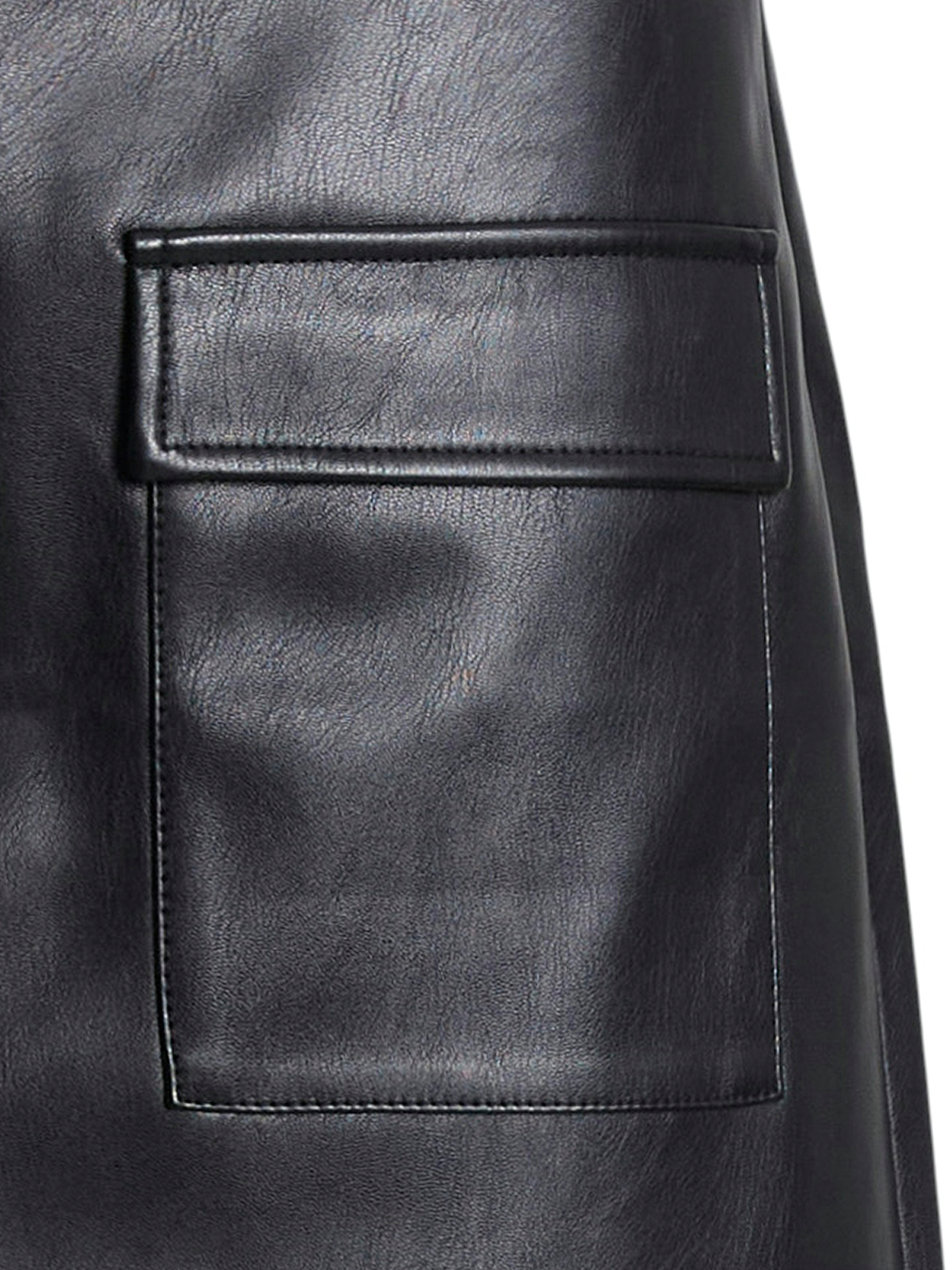 Minirock mit modischen aufgesetzten Taschen Minirock mit modischen aufgesetzten Taschen
