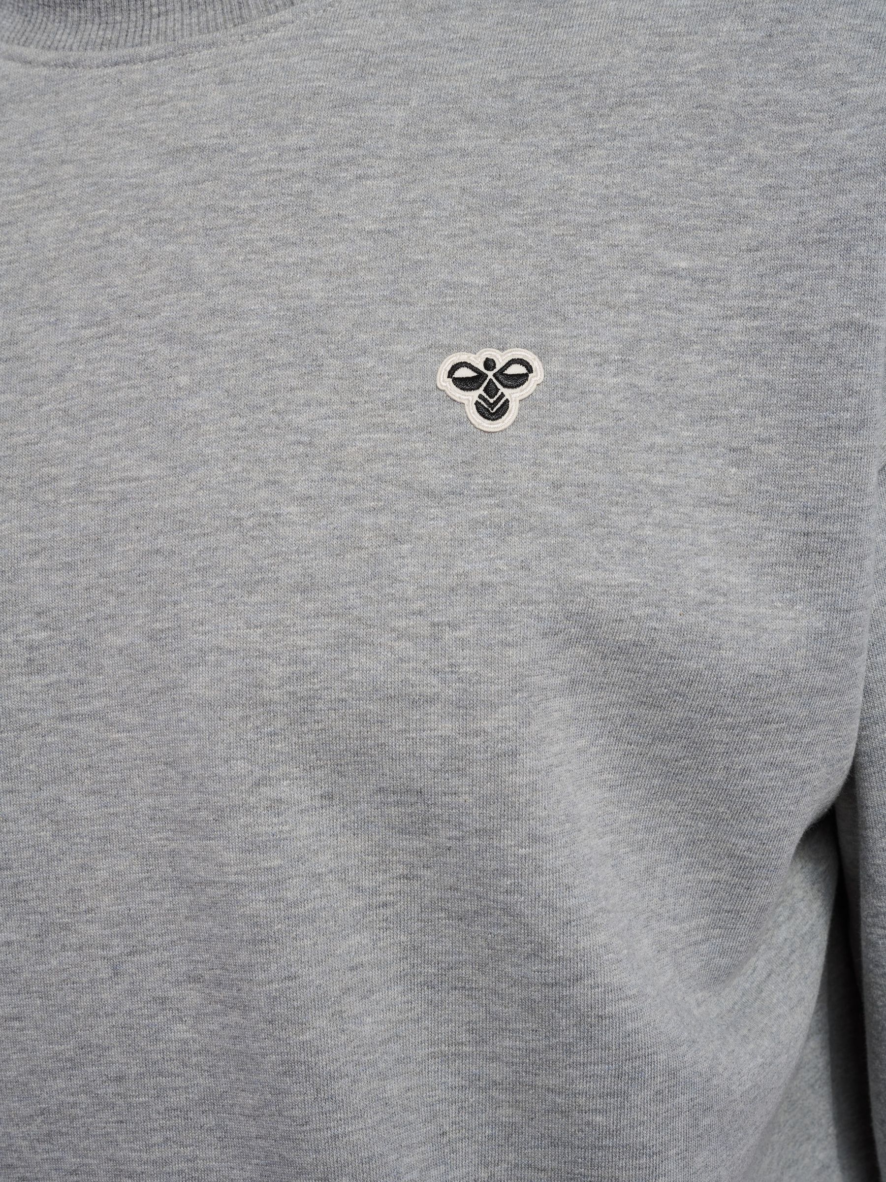 4c8e995fe2843c6dc44f71eb0cfd9e65.jpg Pullover mit Logo-Detail und Rundhals