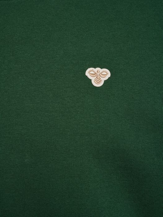 hummel Sweatshirt mit Rundhals und dezentem Logodetail, Farbe: Grün