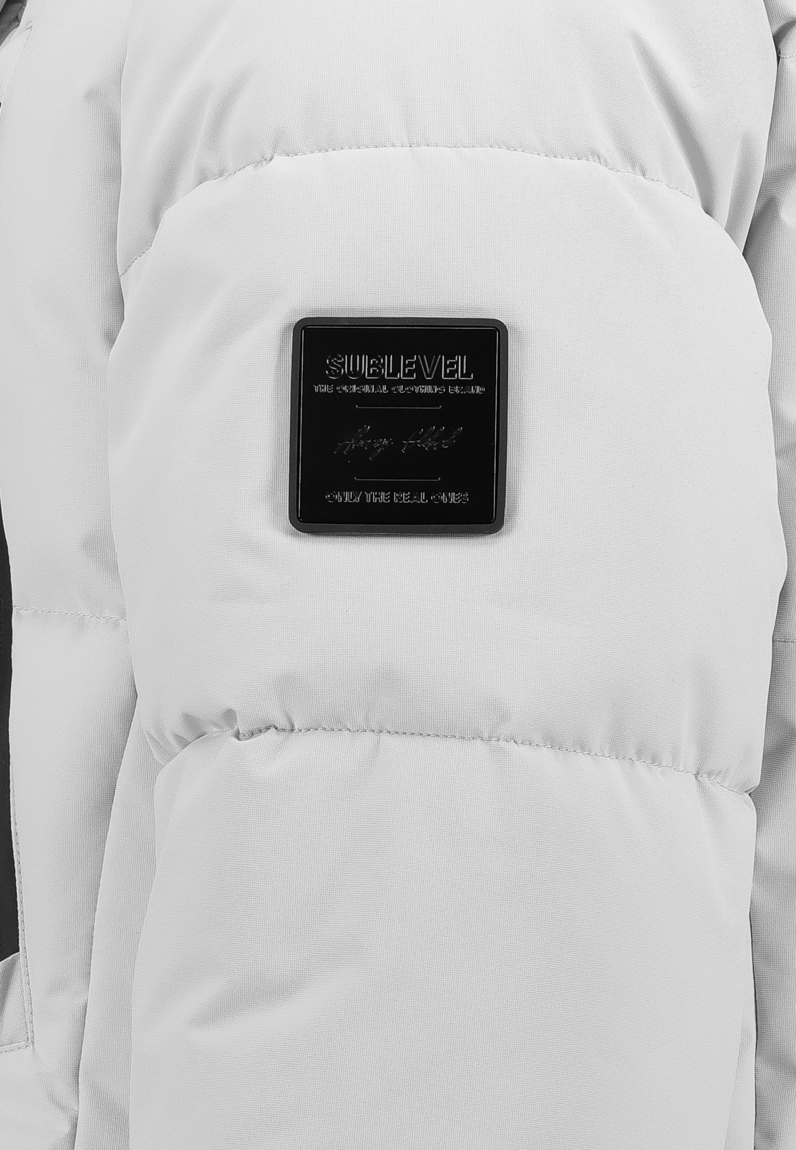 H50083AB44551A1_23200_D3.jpg Stylische Winterjacke mit abnehmbarer Kapuze