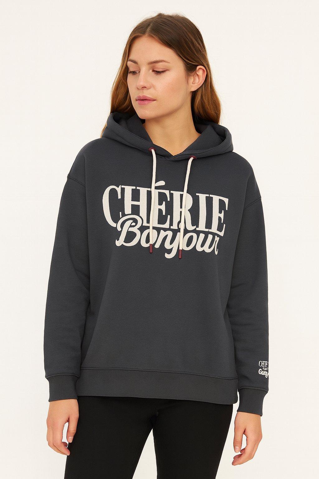 Kapuzensweatshirt mit Aufdruck und Stickerei Kapuzensweatshirt mit Aufdruck und Stickerei