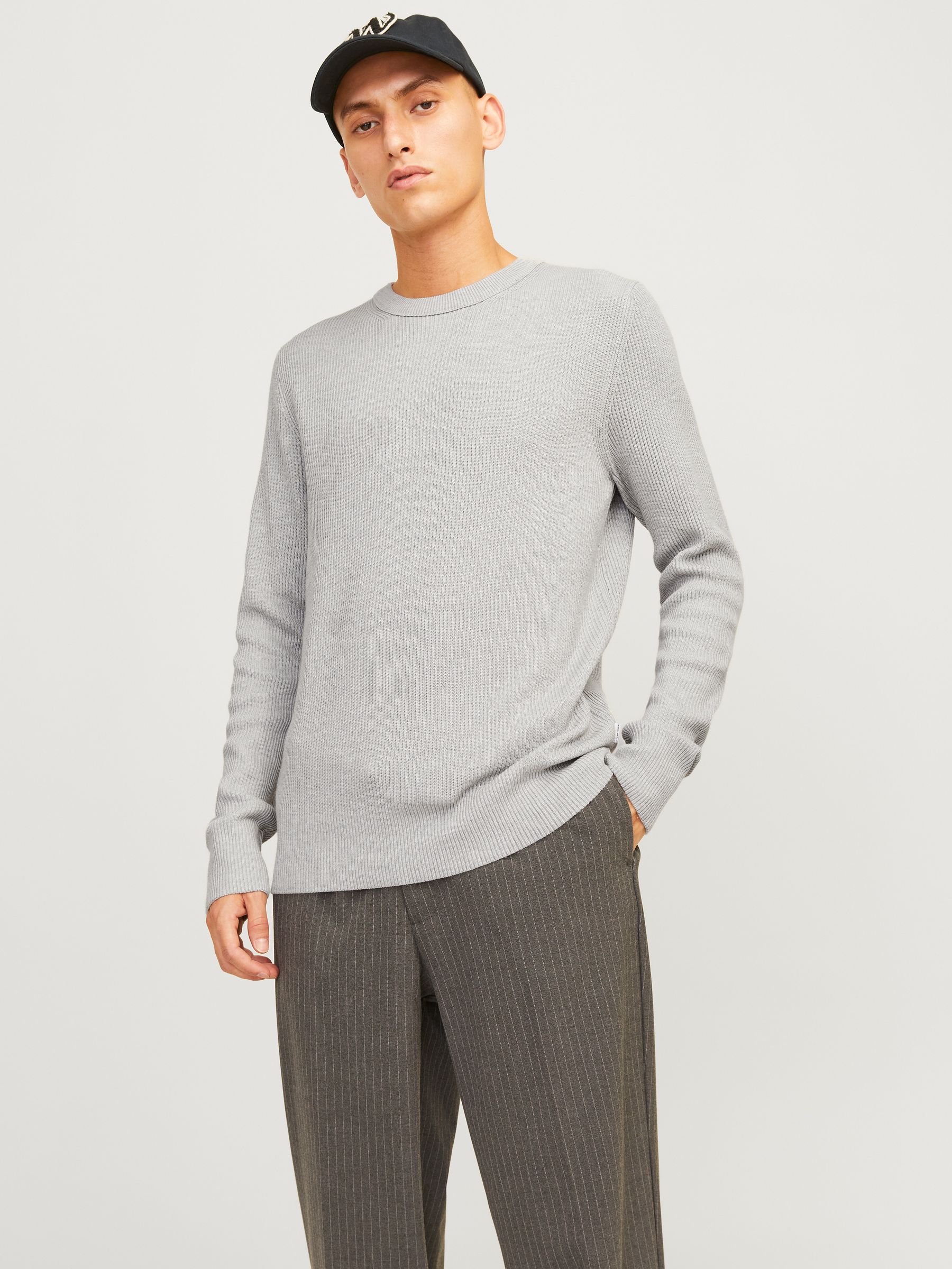 JACK&JONES_FallWinter2024_4507864_12257771_2.jpg Gemütlicher Strickpullover mit Rundhals für Herbst