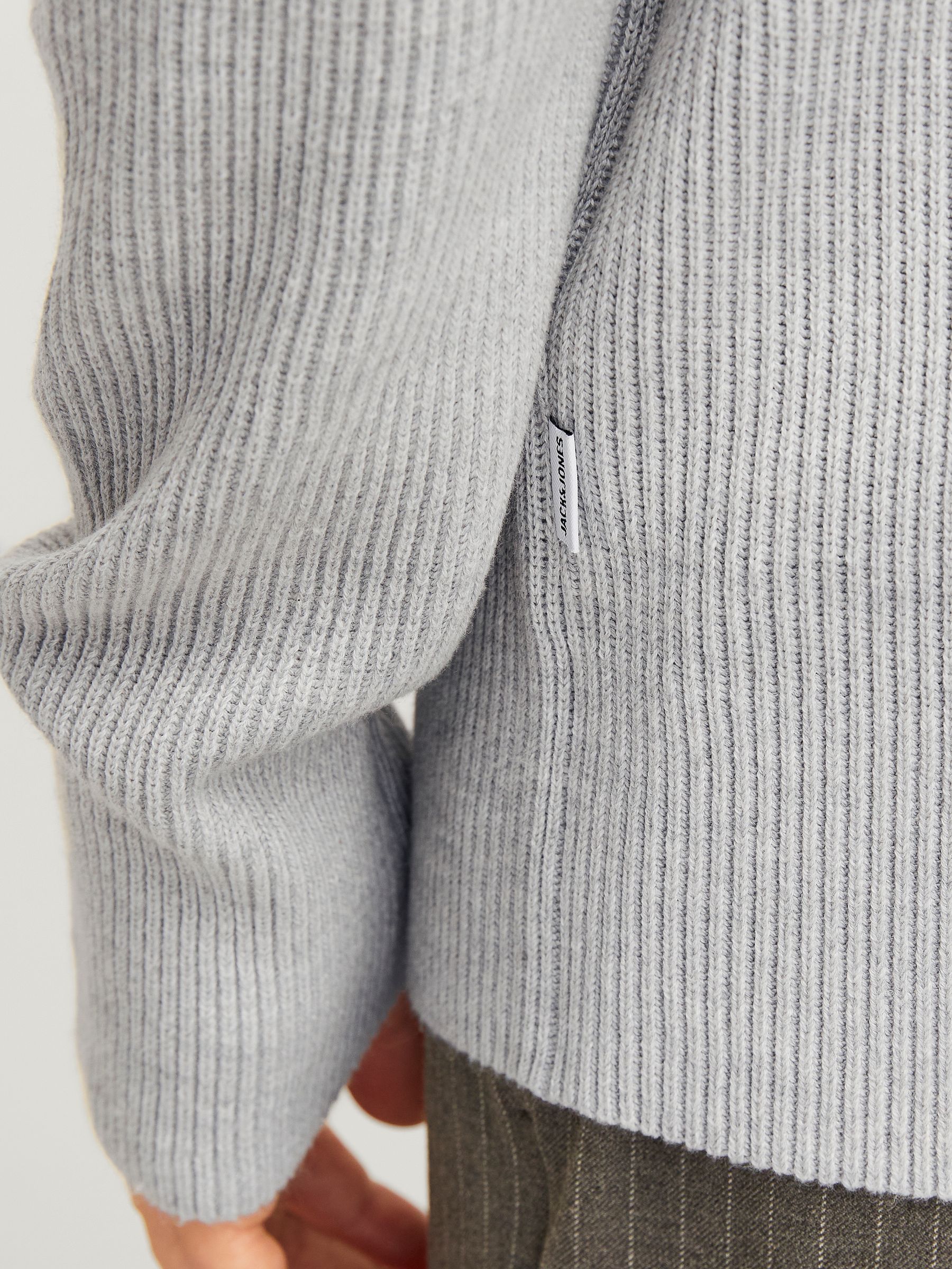 JACK&JONES_FallWinter2024_4507864_12257771_3.jpg Gemütlicher Strickpullover mit Rundhals für Herbst