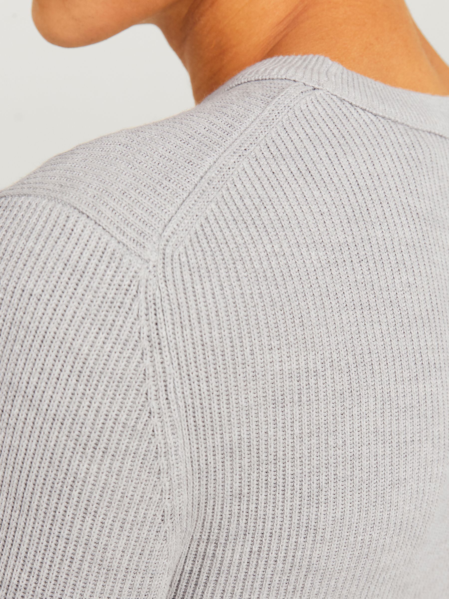 JACK&JONES_FallWinter2024_4507864_12257771_5.jpg Gemütlicher Strickpullover mit Rundhals für Herbst